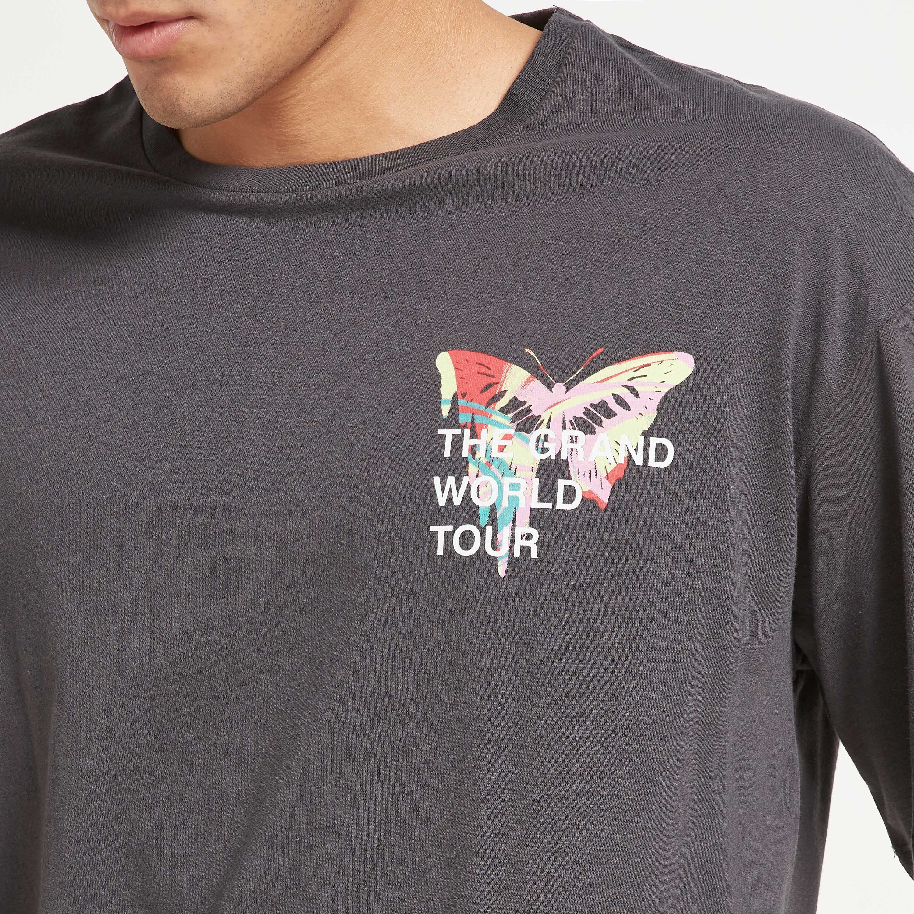 تي شيرت جاك آند جونز رجالي أبيض مطبوع برقبة دائرية وفضفاضة-men-clothing-tshirtsandpolos-tshirts-image-4