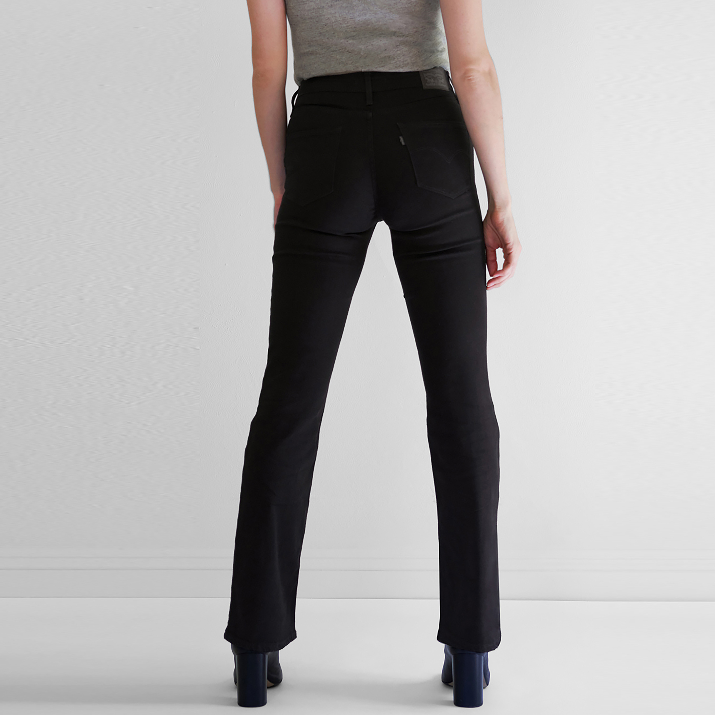 جينز ليفيس 725 أسود بإغلاق أزرار عالية الارتفاع بقطع حذاء-women-clothing-bottoms-jeans-image-2