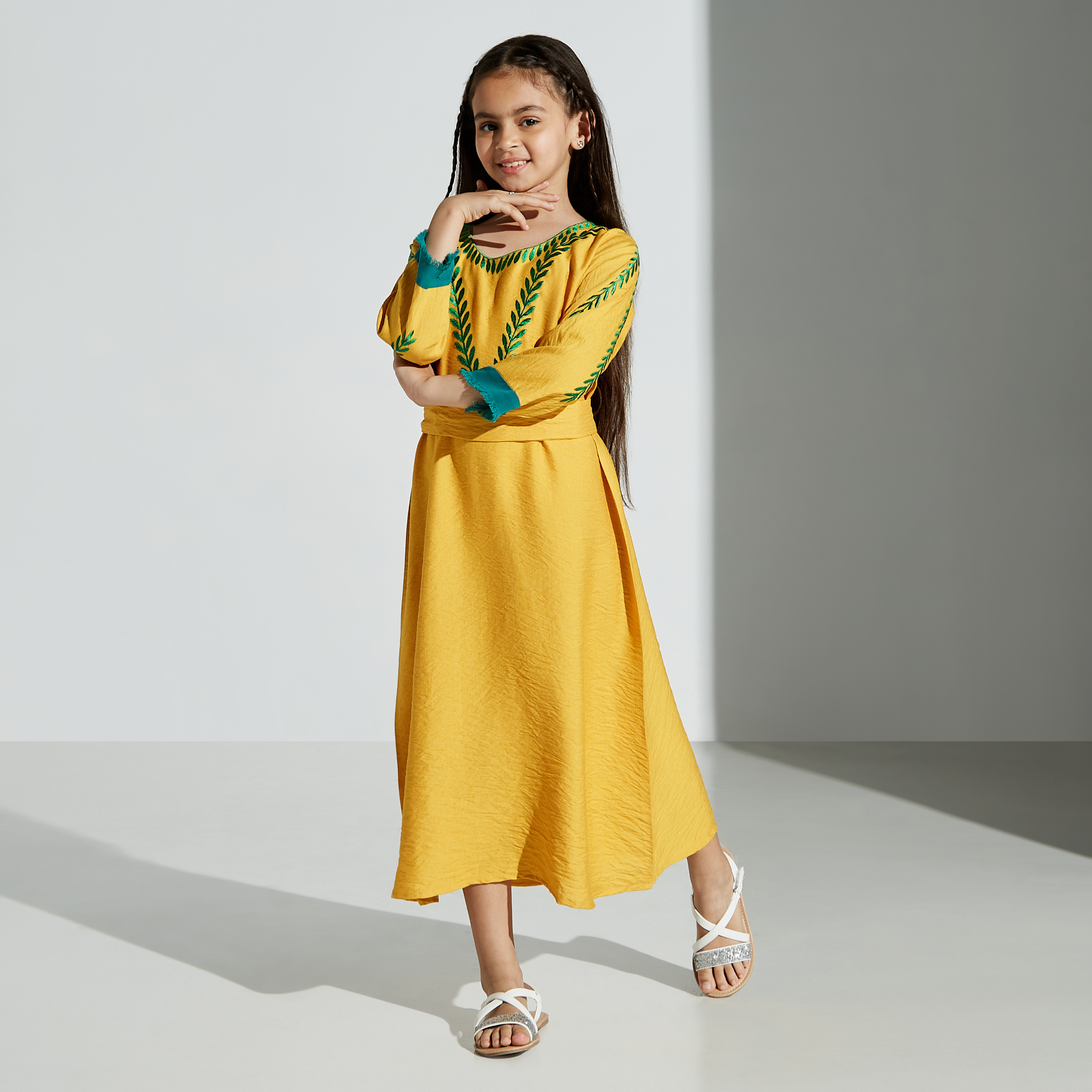 جلابية مطرزة بحزام رباط من مليكة-girls-clothing-dressesandjumpsuits-image-1