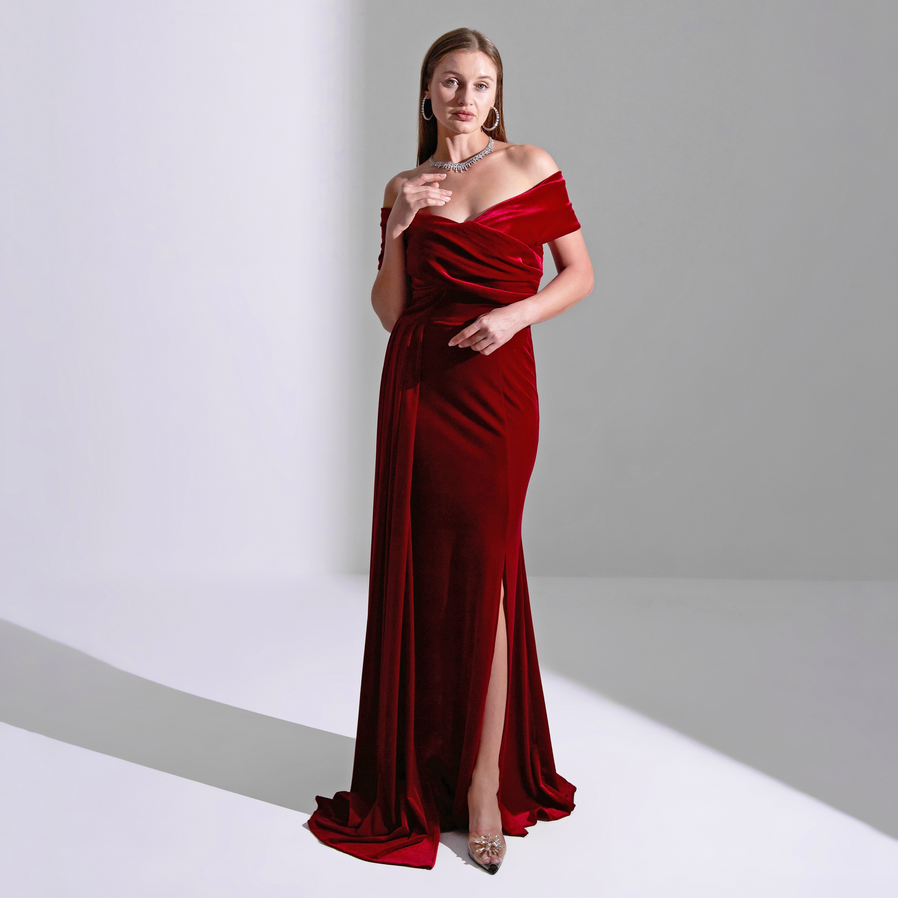 فستان ماكسي مخملي للسهرات من أكاديا بذيل جانبي وصدر ملفوف للنساء-women-clothing-dresses-image-3
