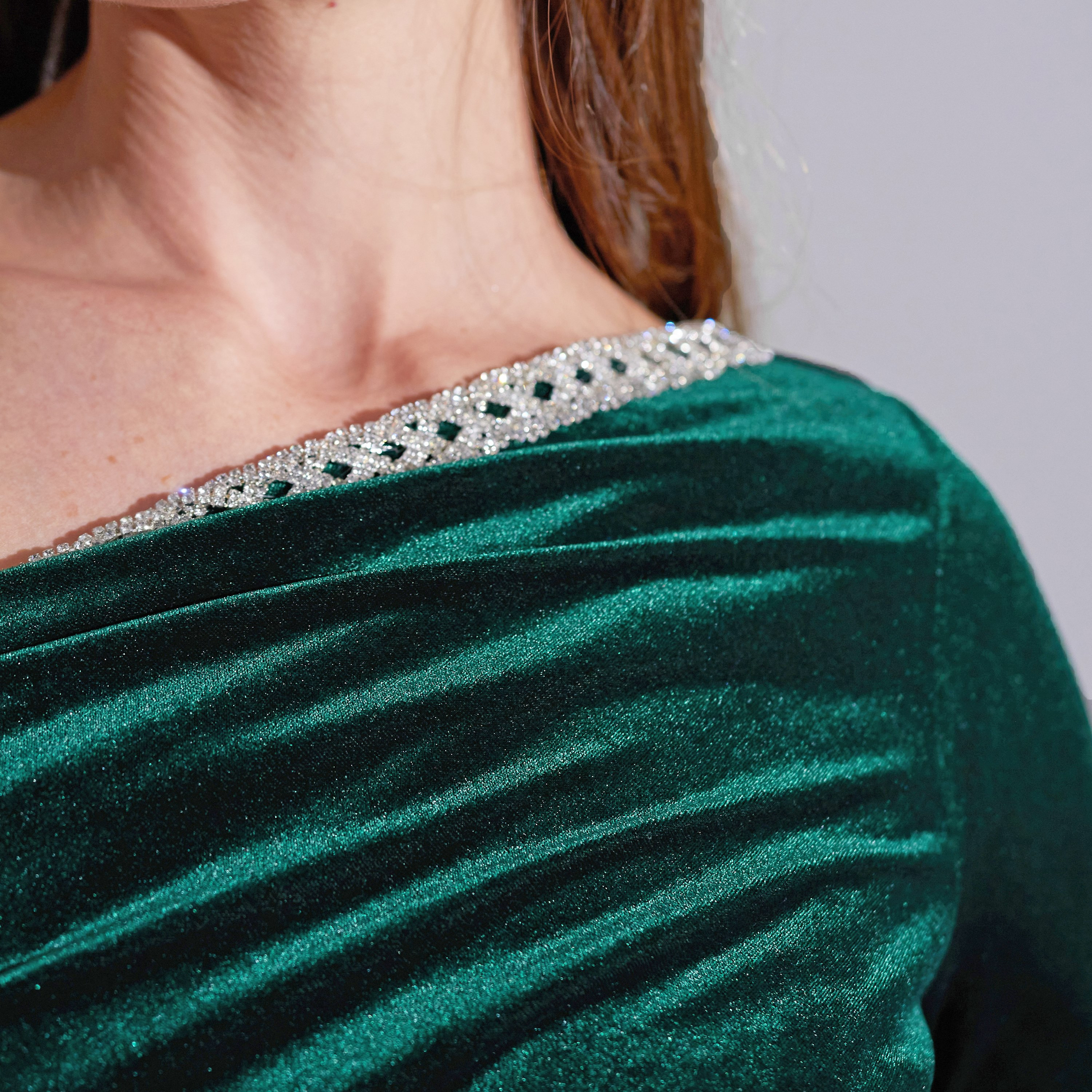 فستان ماكسي نسائي من أكاديا مخملي مزين بثنيات على الكتف للسهرات-women-clothing-dresses-image-6