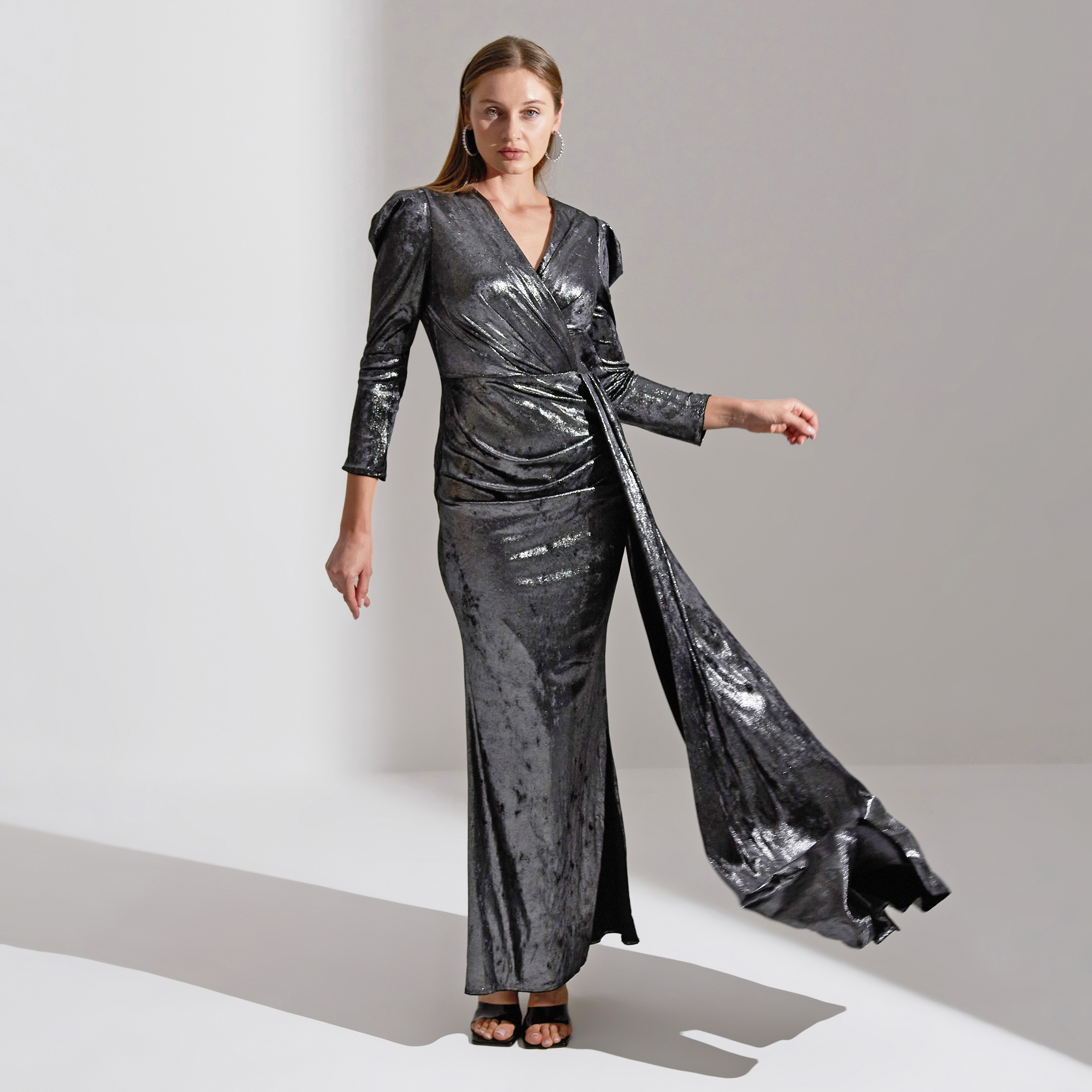 فستان ماكسي نسائي للسهرات مخملي وذيل جانبي من أكاديا-women-clothing-dresses-image-5