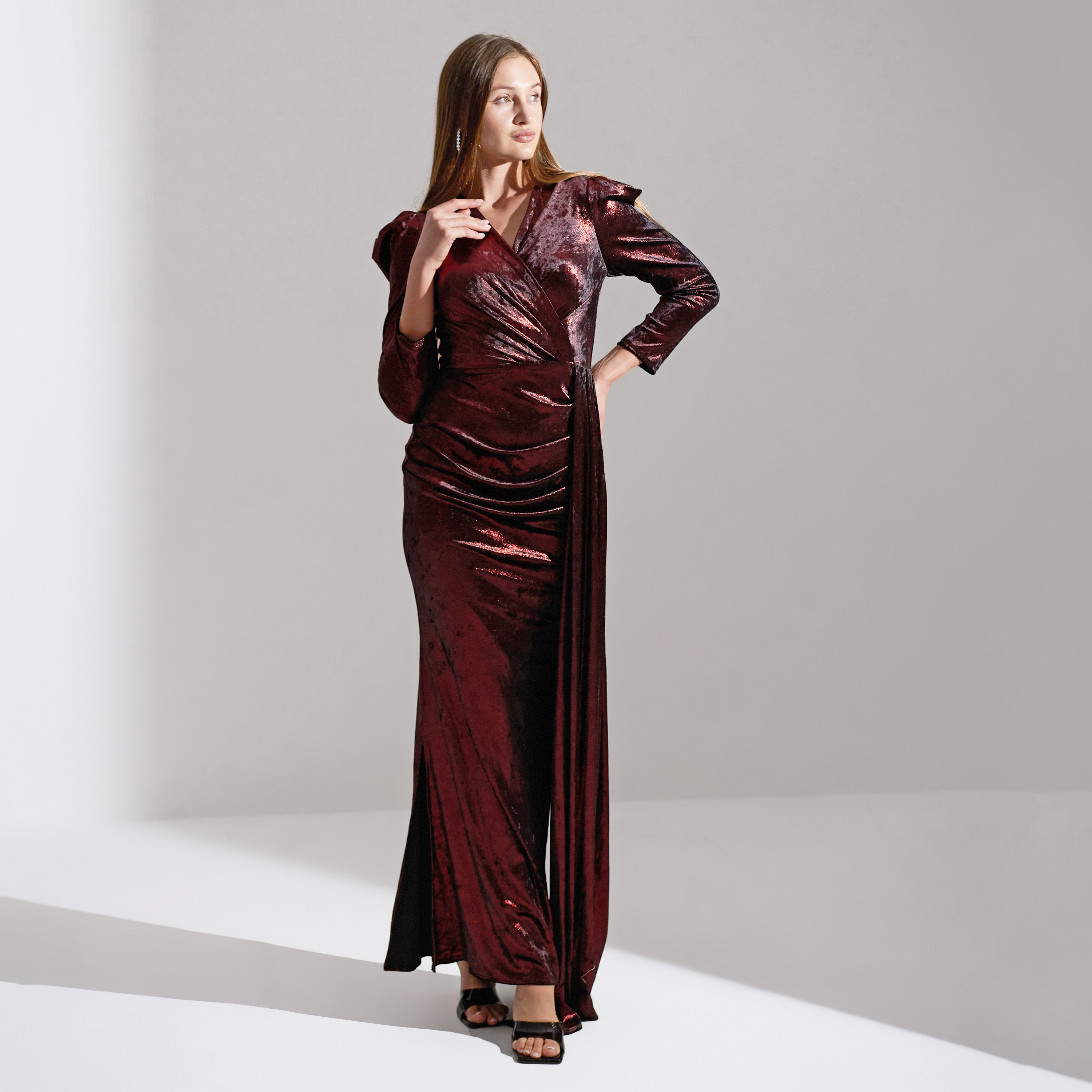 فستان ماكسي نسائي للسهرات مخملي وذيل جانبي من أكاديا-women-clothing-dresses-image-9