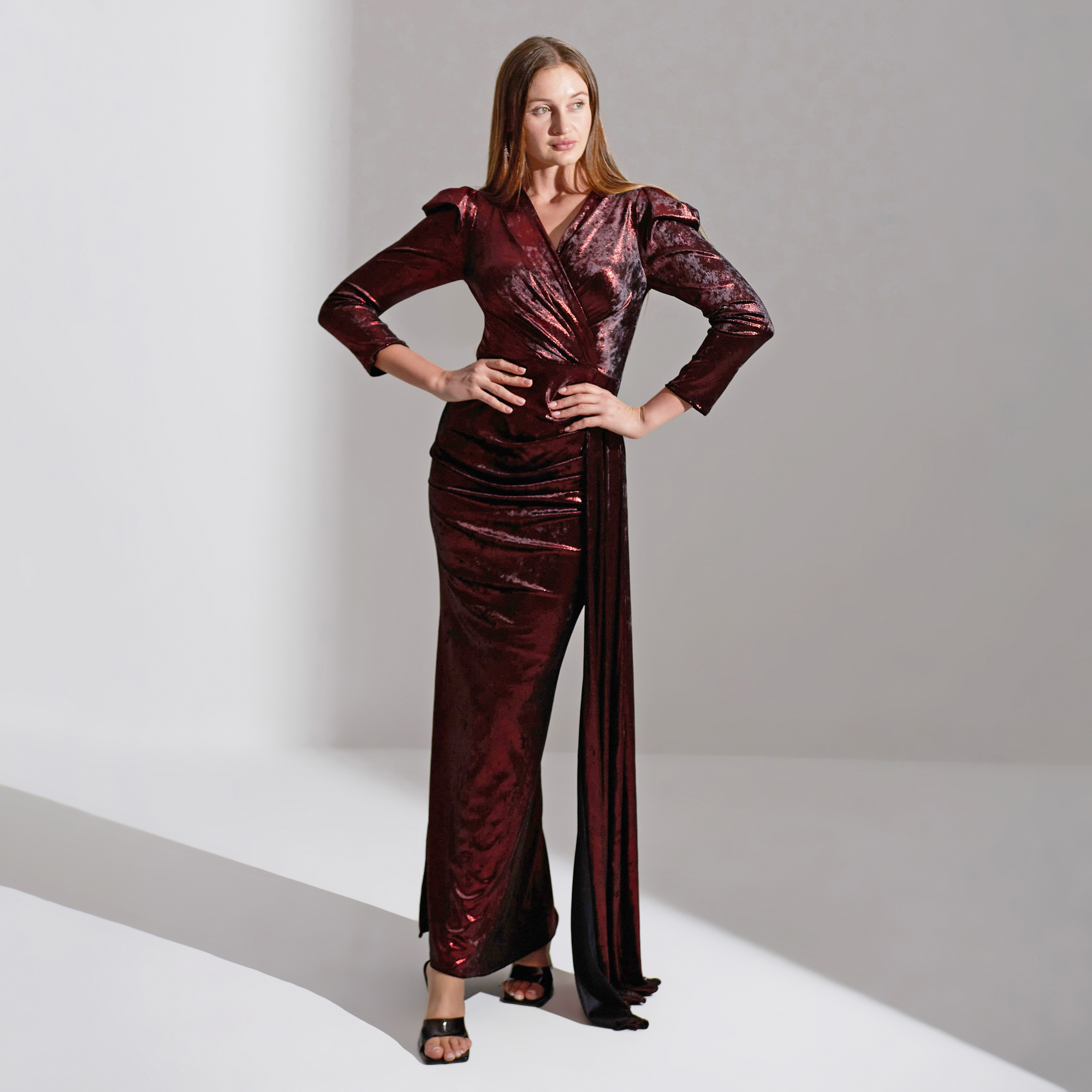 فستان ماكسي نسائي للسهرات مخملي وذيل جانبي من أكاديا-women-clothing-dresses-image-11