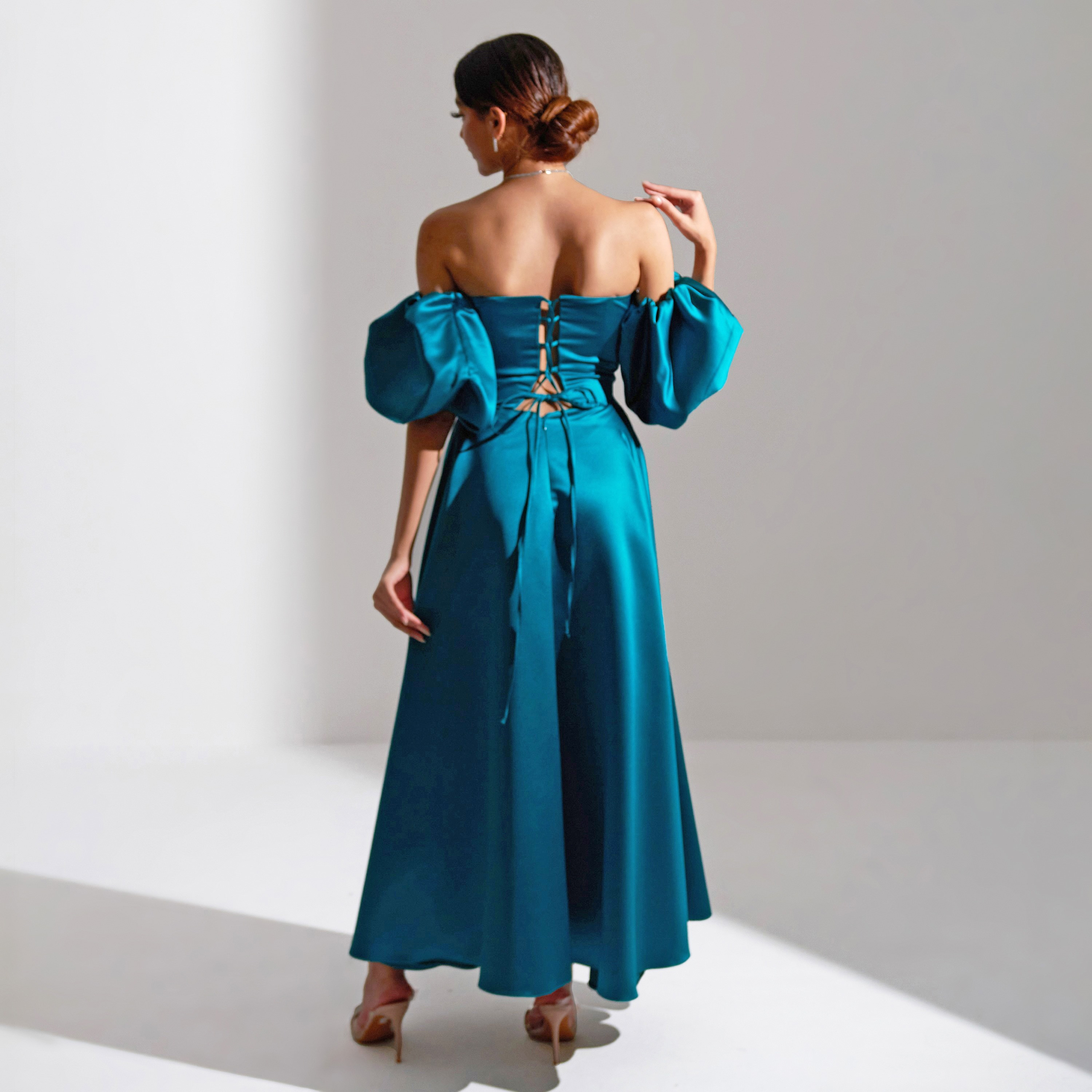فستان سهرة نسائي ماكسي من الساتان وأكمام قابلة للإزالة من أكاديا بدون أكتاف-women-clothing-dresses-image-9