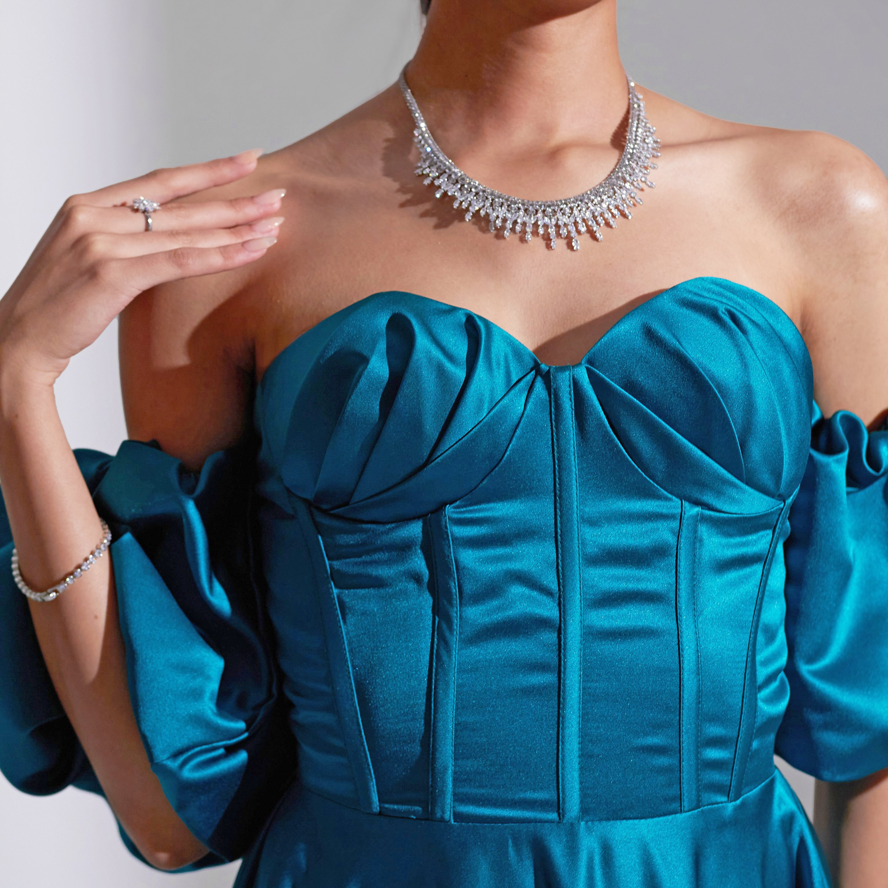 فستان سهرة نسائي ماكسي من الساتان وأكمام قابلة للإزالة من أكاديا بدون أكتاف-women-clothing-dresses-image-12