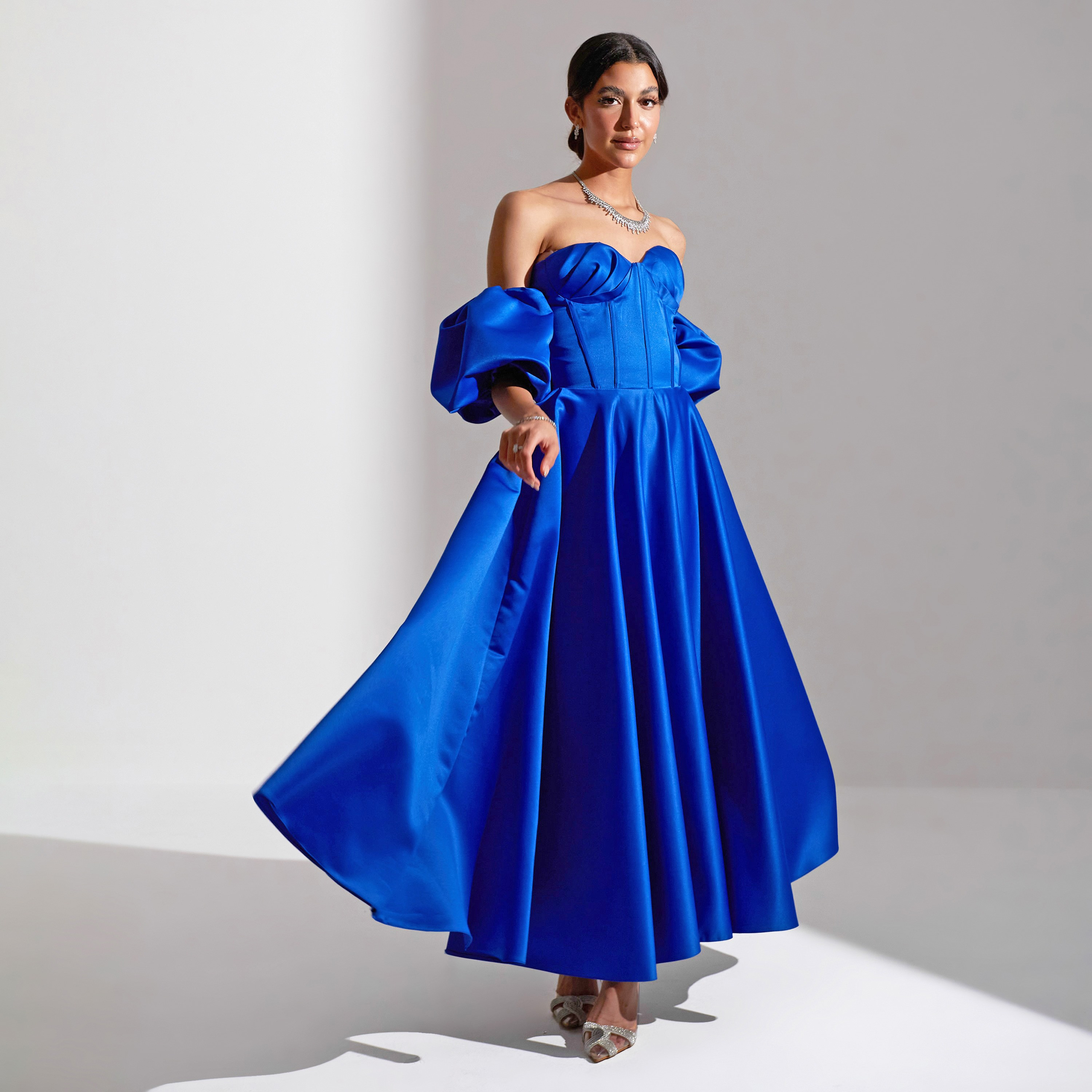 فستان سهرة نسائي ماكسي من الساتان وأكمام قابلة للإزالة من أكاديا بدون أكتاف-women-clothing-dresses-image-2