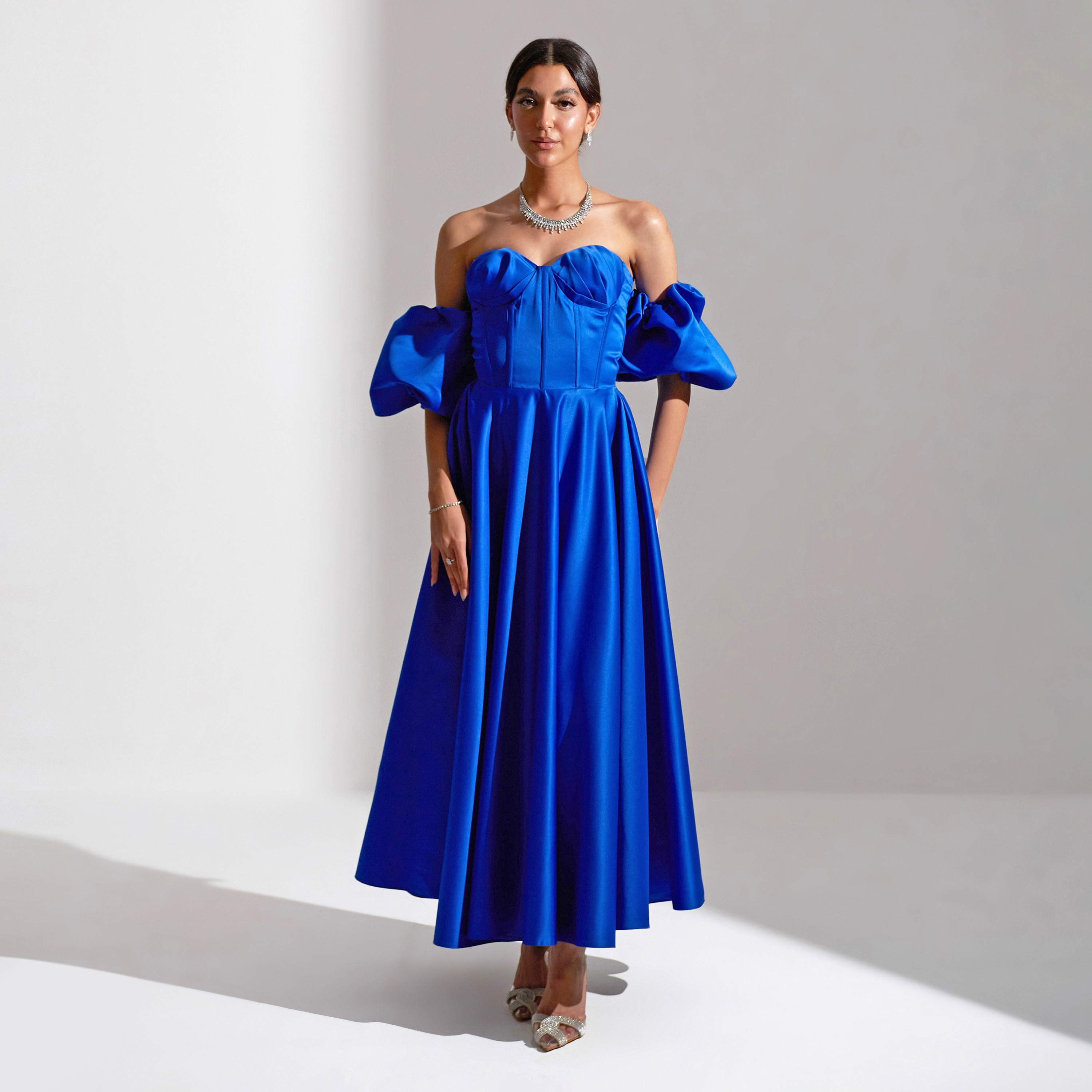 فستان سهرة نسائي ماكسي من الساتان وأكمام قابلة للإزالة من أكاديا بدون أكتاف-women-clothing-dresses-image-4