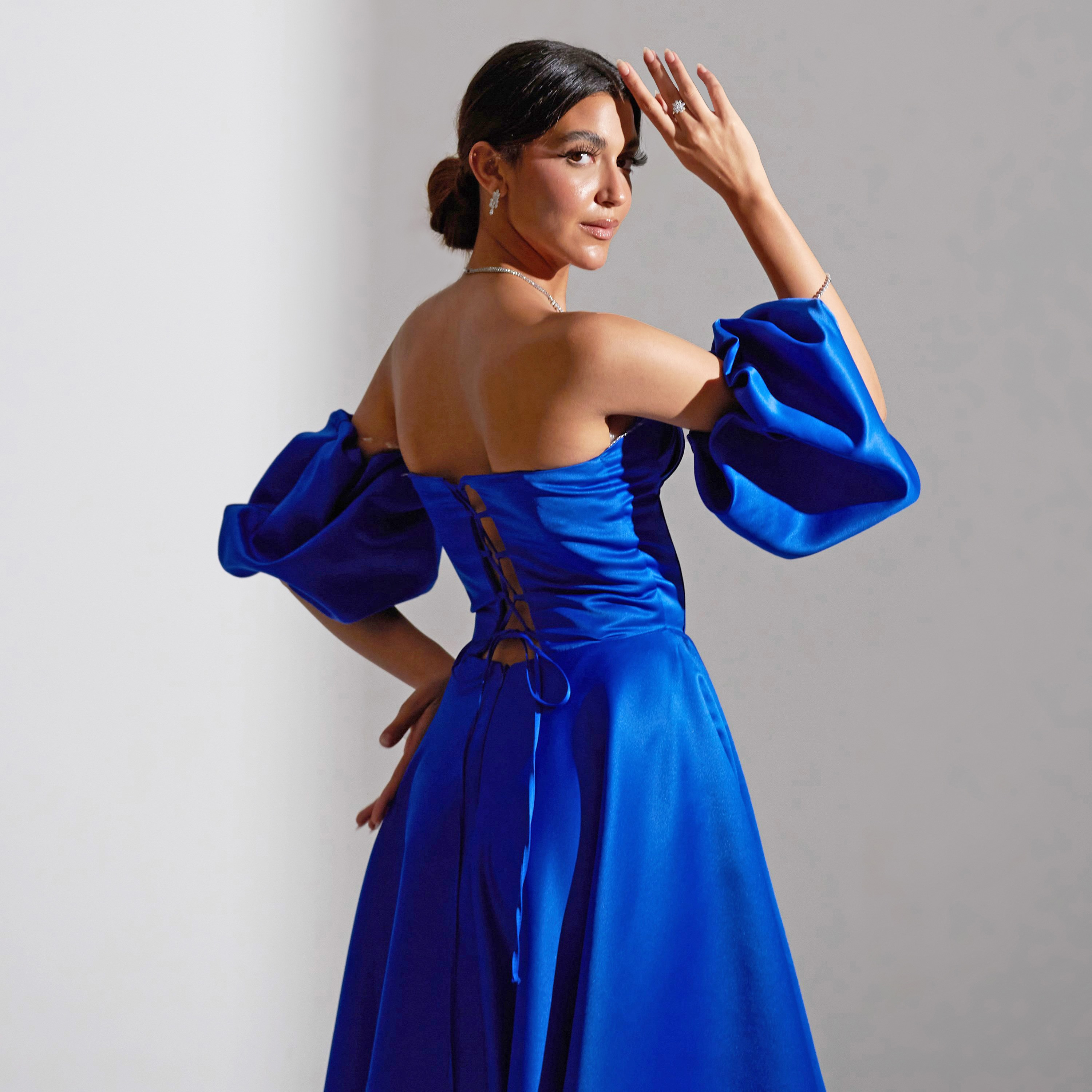 فستان سهرة نسائي ماكسي من الساتان وأكمام قابلة للإزالة من أكاديا بدون أكتاف-women-clothing-dresses-image-5