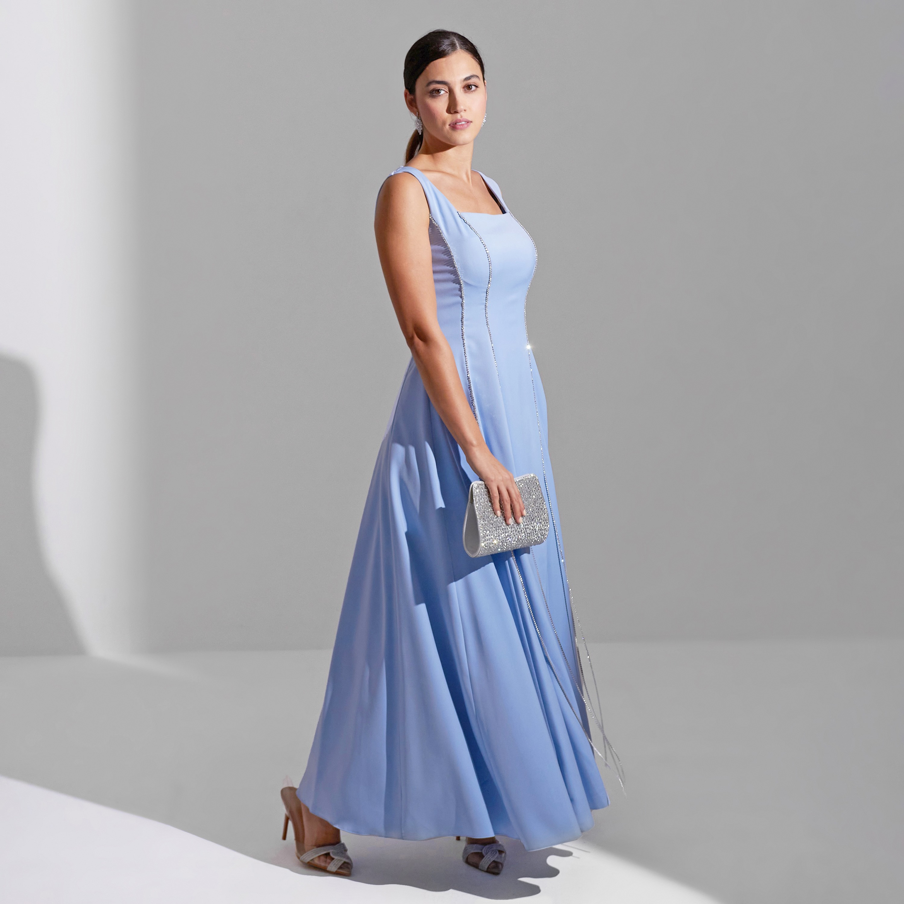 فستان سهرة ماكسي نسائي من الكريب بتفاصيل لوحة رقبة مربعة من أكاديا-women-clothing-dresses-image-15