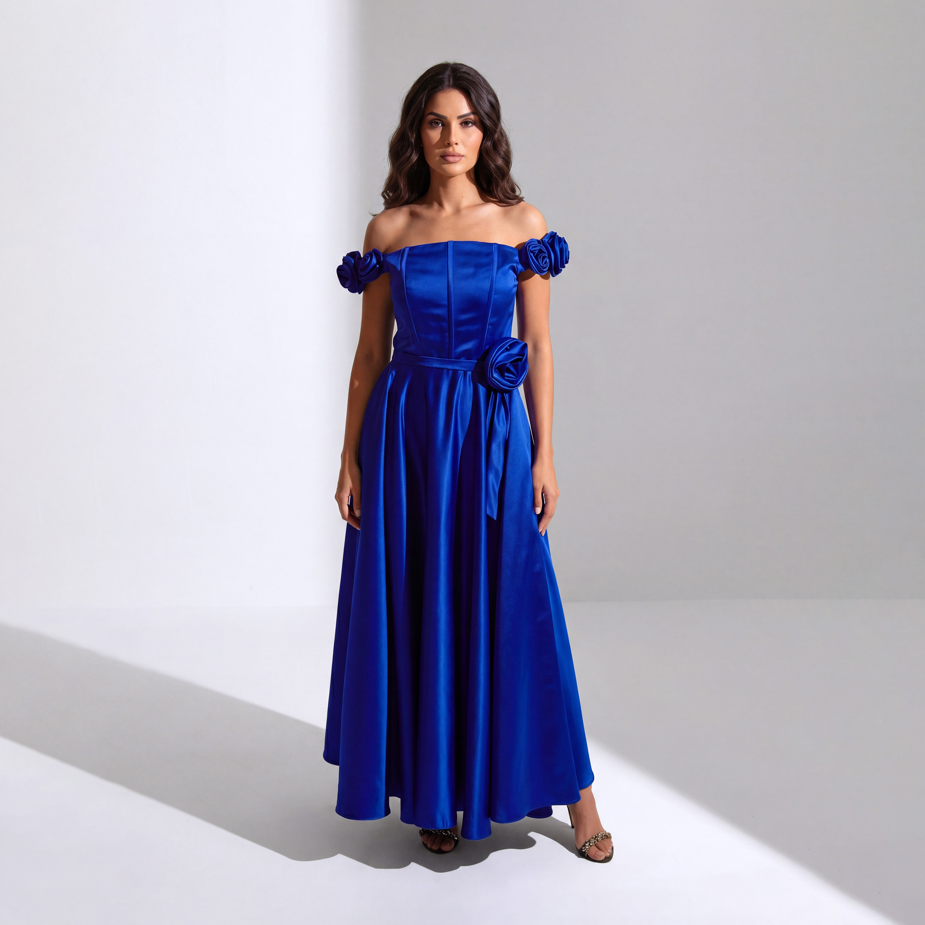 فستان ماكسي نسائي مزين بتفاصيل وردية من الساتان من أكاديا-women-clothing-dresses-image-12