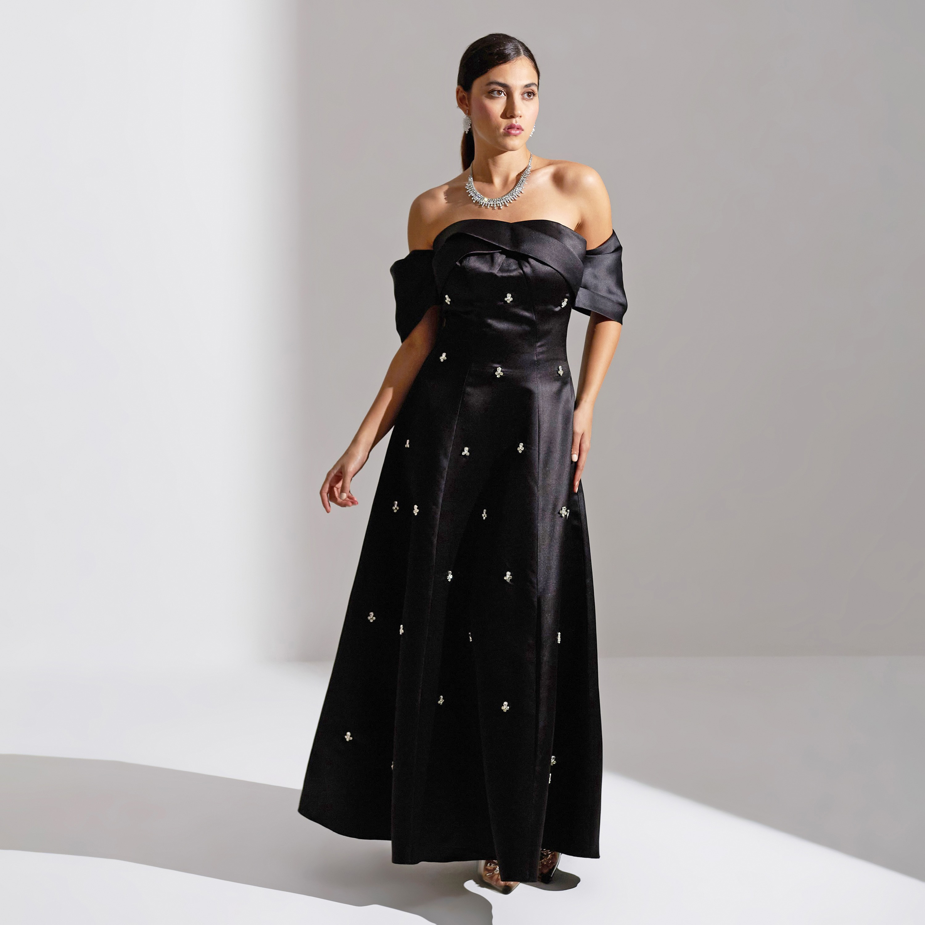 فستان سهرة ماكسي نسائي مكشوف الكتفين من الساتان من أكاديا-women-clothing-dresses-image-20