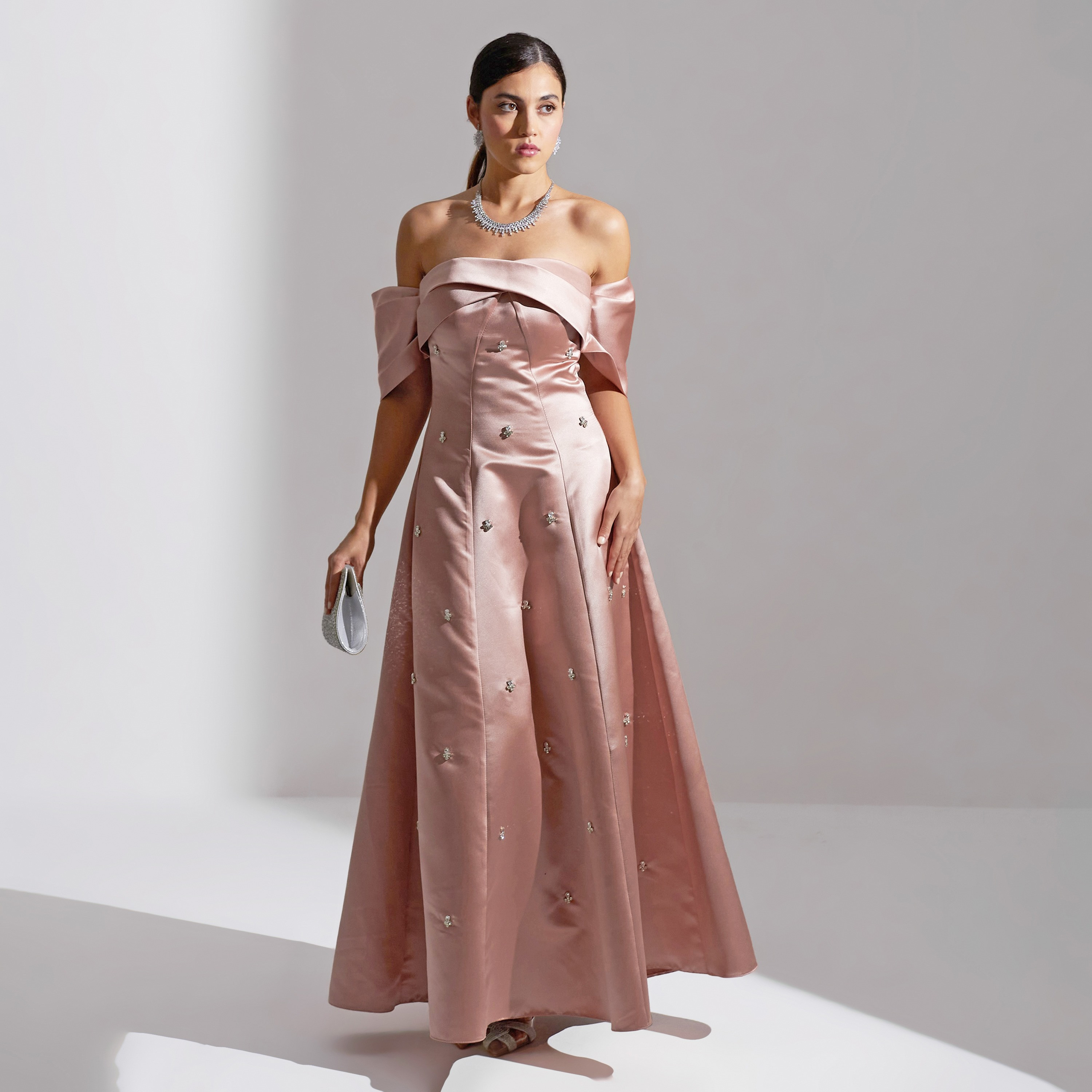 فستان سهرة ماكسي نسائي مكشوف الكتفين من الساتان من أكاديا-women-clothing-dresses-image-9