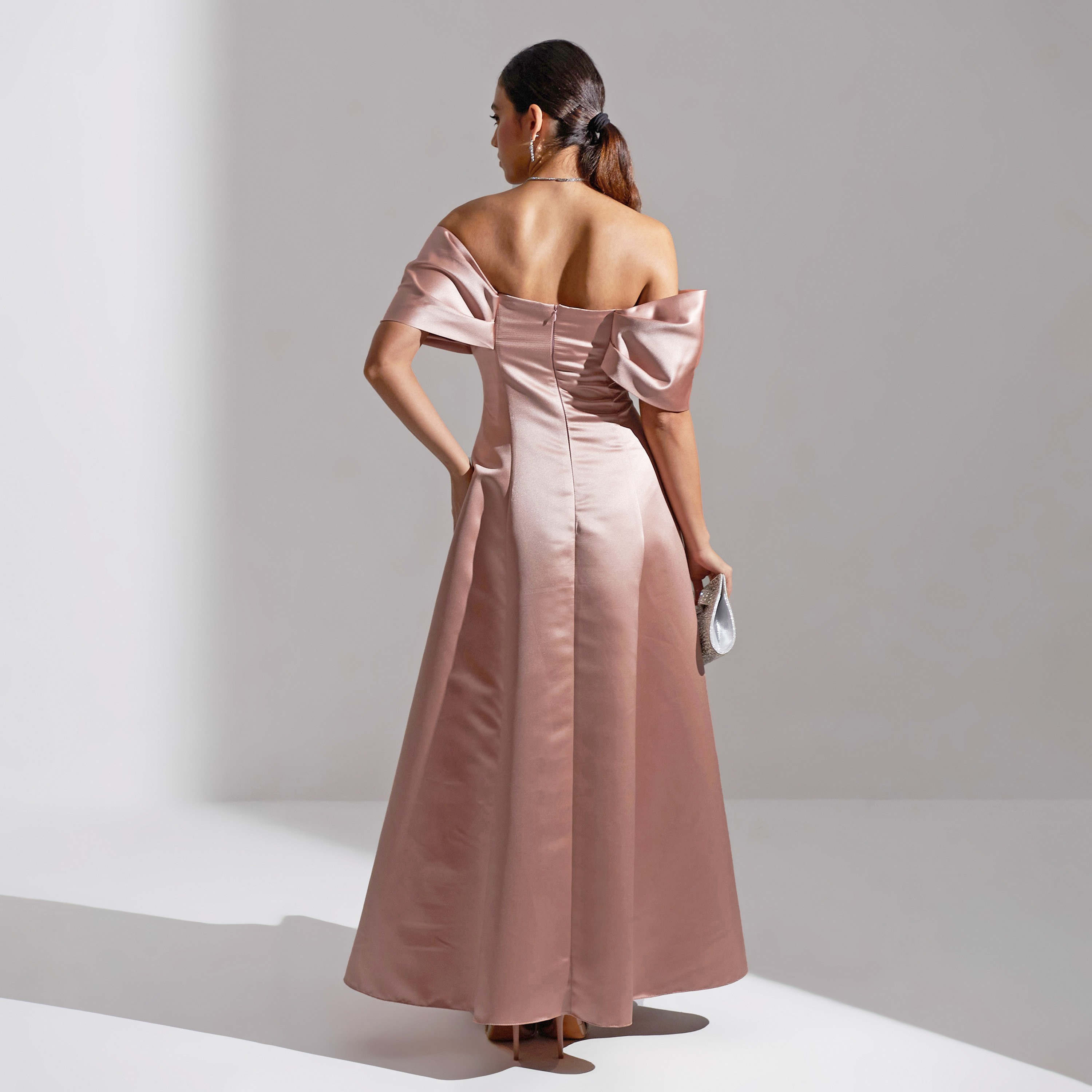 فستان سهرة ماكسي نسائي مكشوف الكتفين من الساتان من أكاديا-women-clothing-dresses-image-10