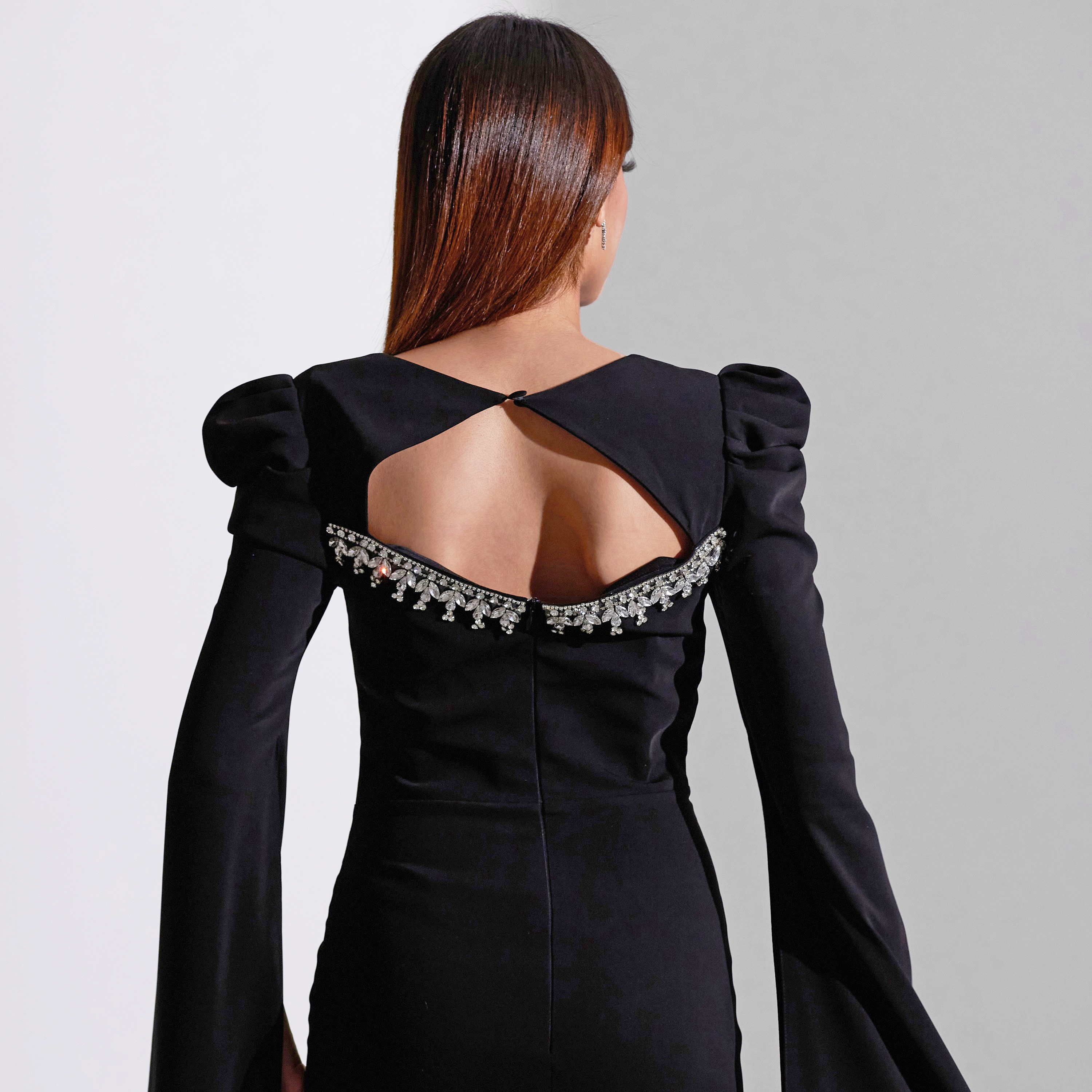 فستان سهرة ماكسي نسائي من أكاديا بتفاصيل من الكريب وصدرية من الكريستال-women-clothing-dresses-image-5