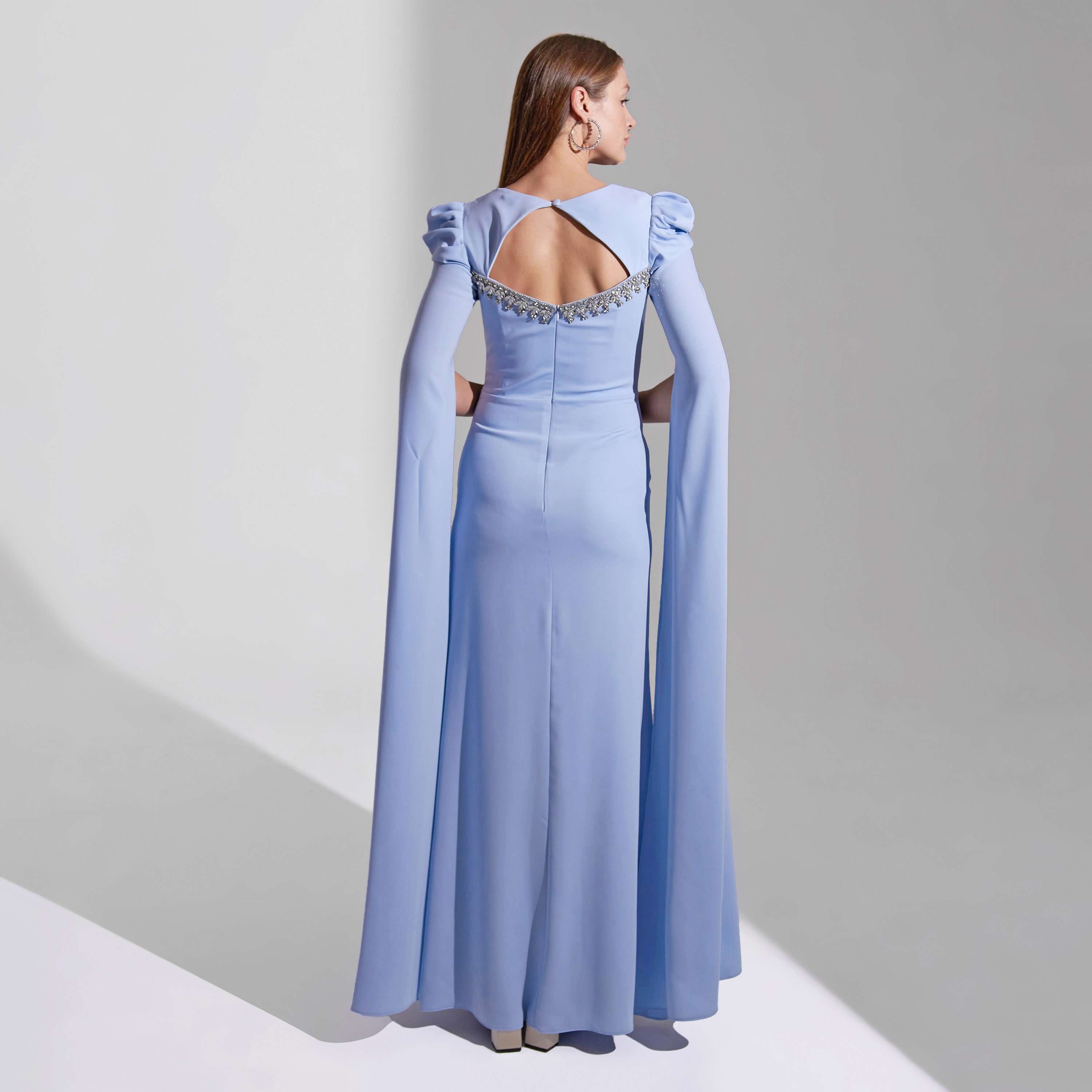فستان سهرة ماكسي نسائي من أكاديا بتفاصيل من الكريب وصدرية من الكريستال-women-clothing-dresses-image-8