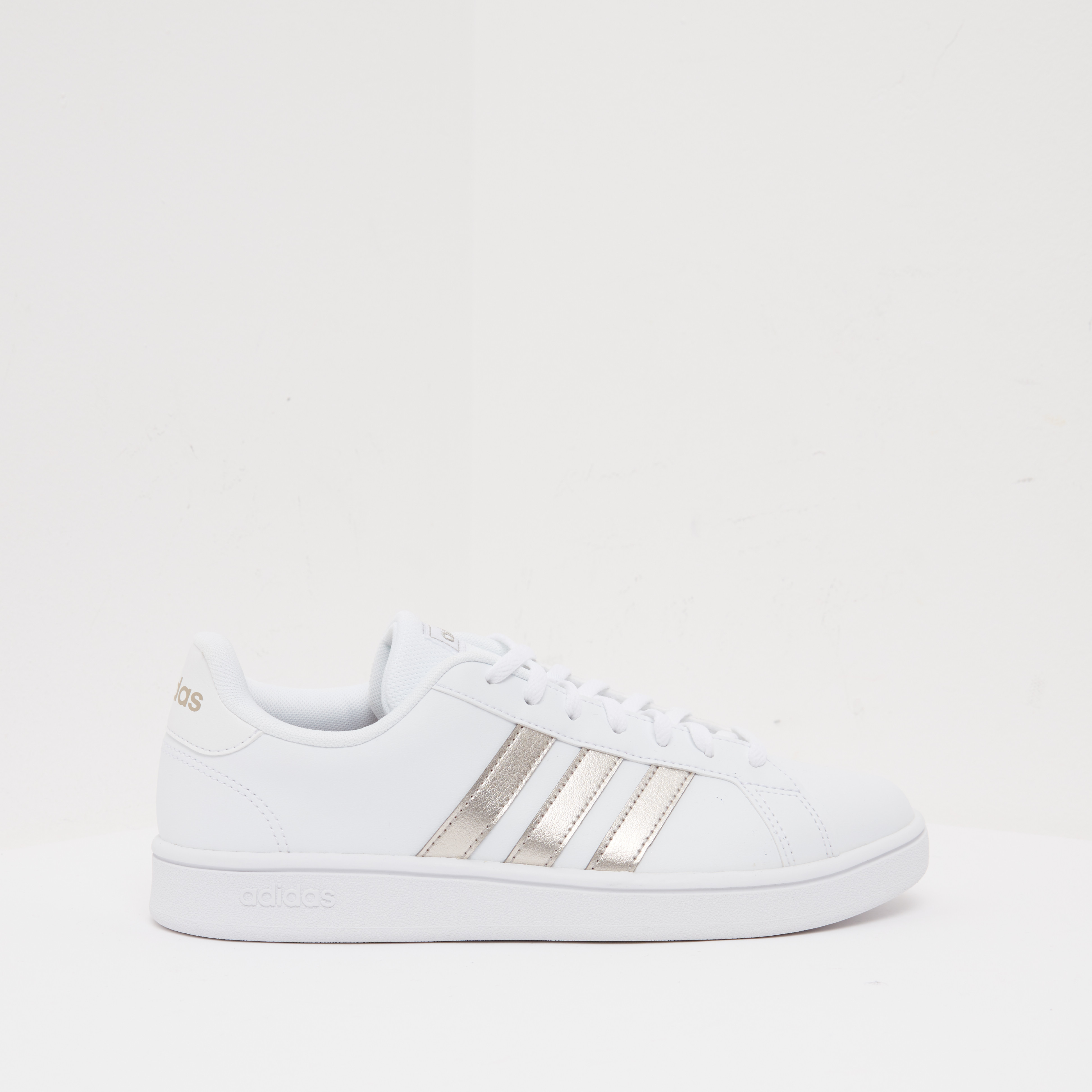 Adidas shoes online lowest price outlet tops