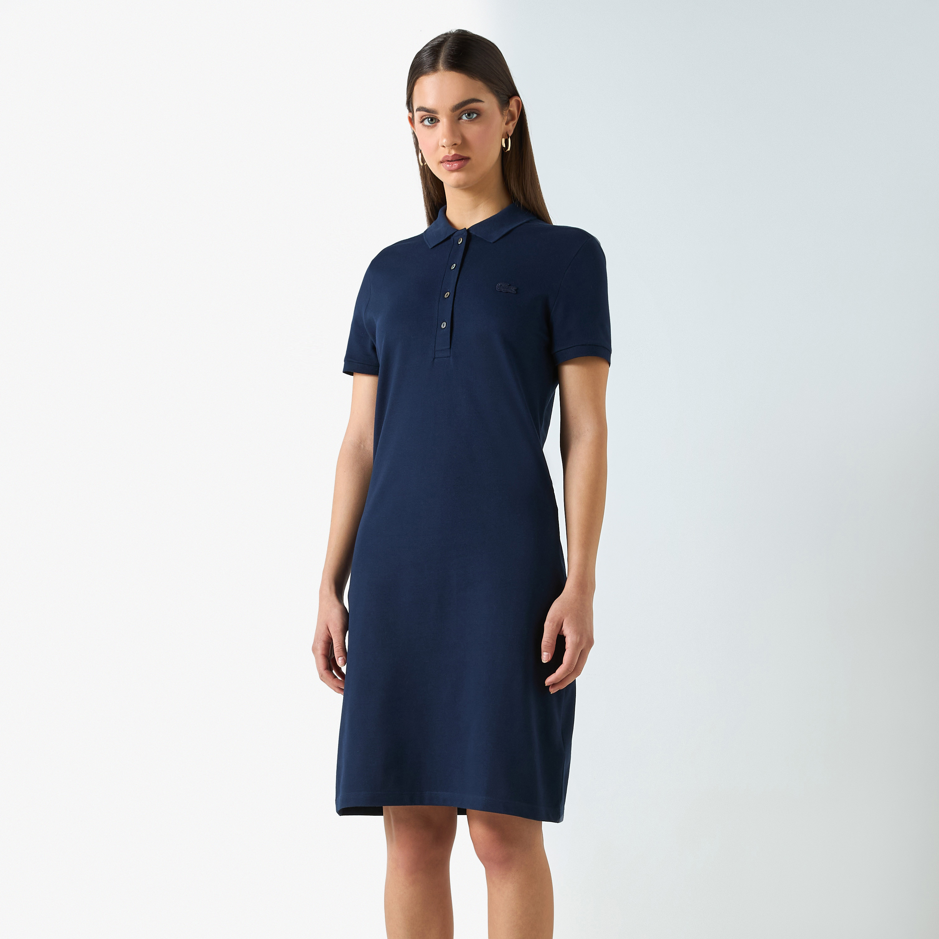فستان تيشيرت بولو سادة بأكمام قصيرة من لاكوست-women-clothing-dresses-image-1