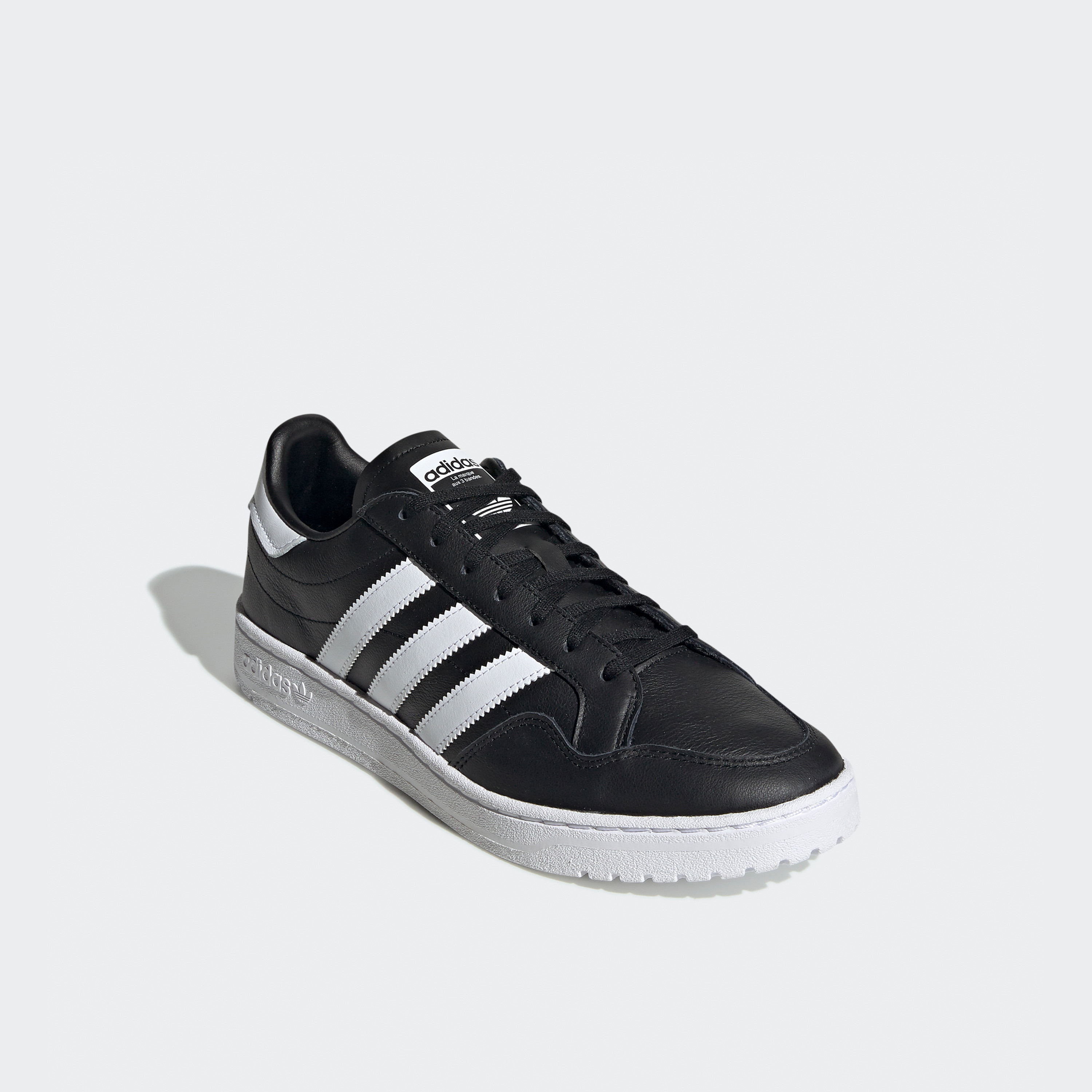 حذاء سنيكرز للكاحل برباط تيم كورت للرجال من أديداس-sports-men-shoes-image-1