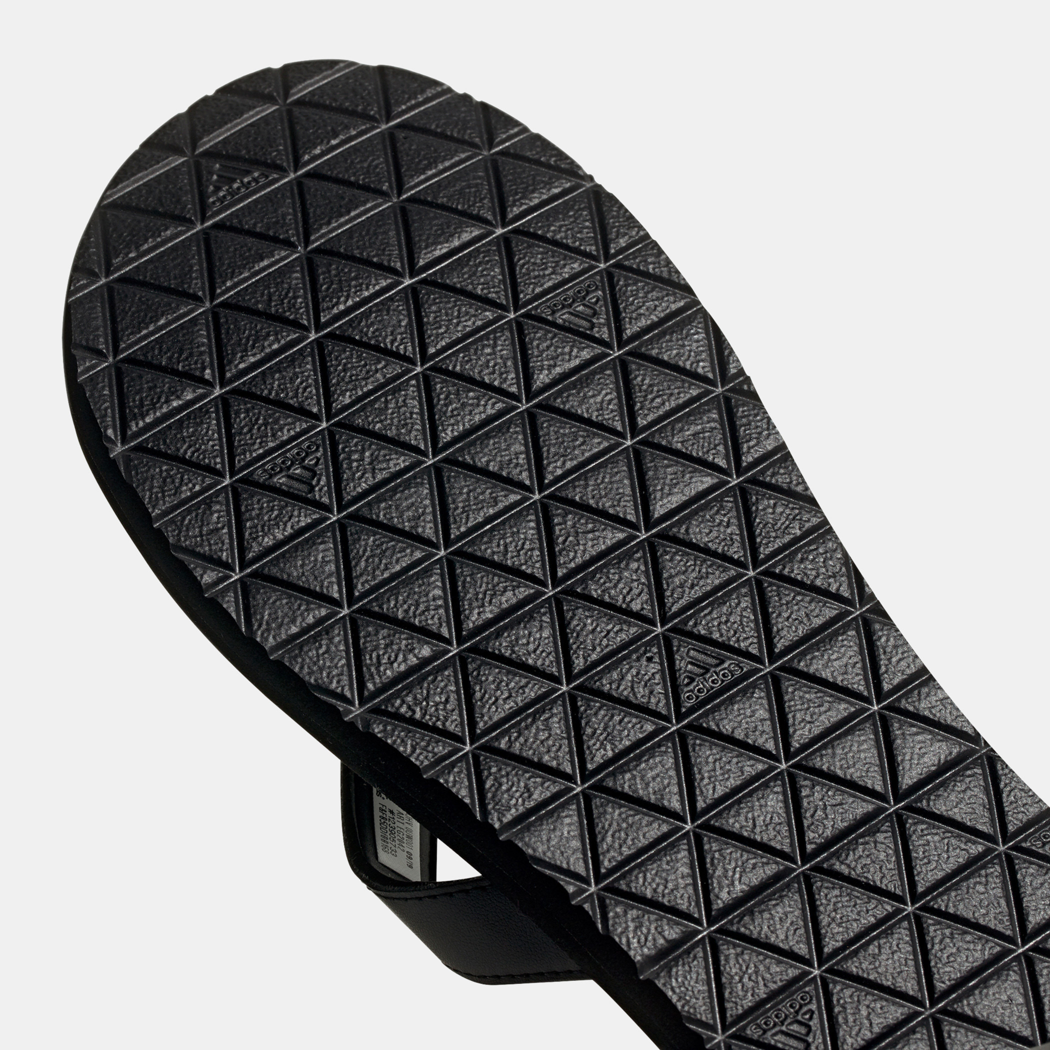 شبشب رفيع إيزاي للرجال من أديداس - EG2042-men-shoes-flipflopsandslides-image-7