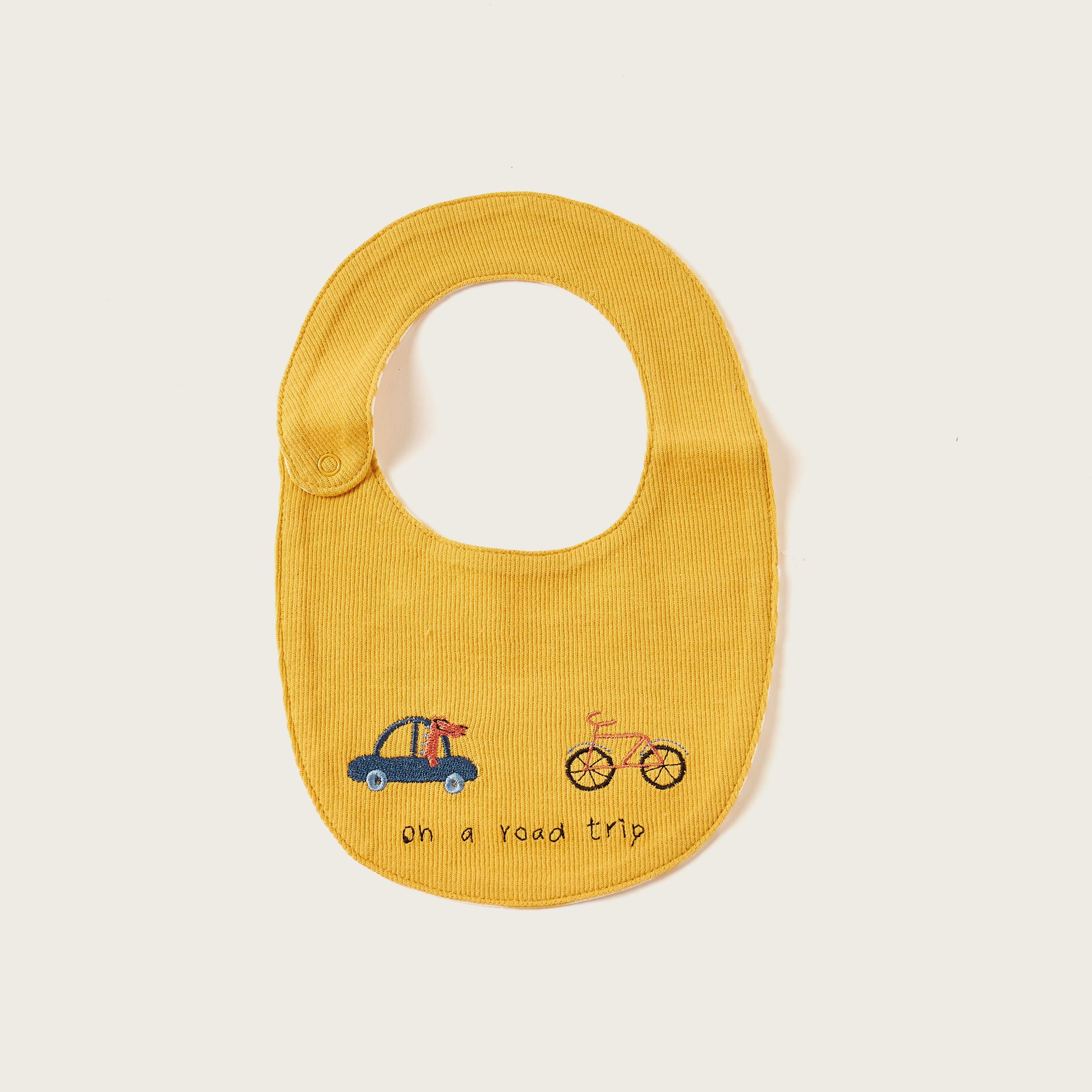 مريلة مطرزة بزر إغلاق كبّاس من جونيورز-baby-feeding-bibs-image-4