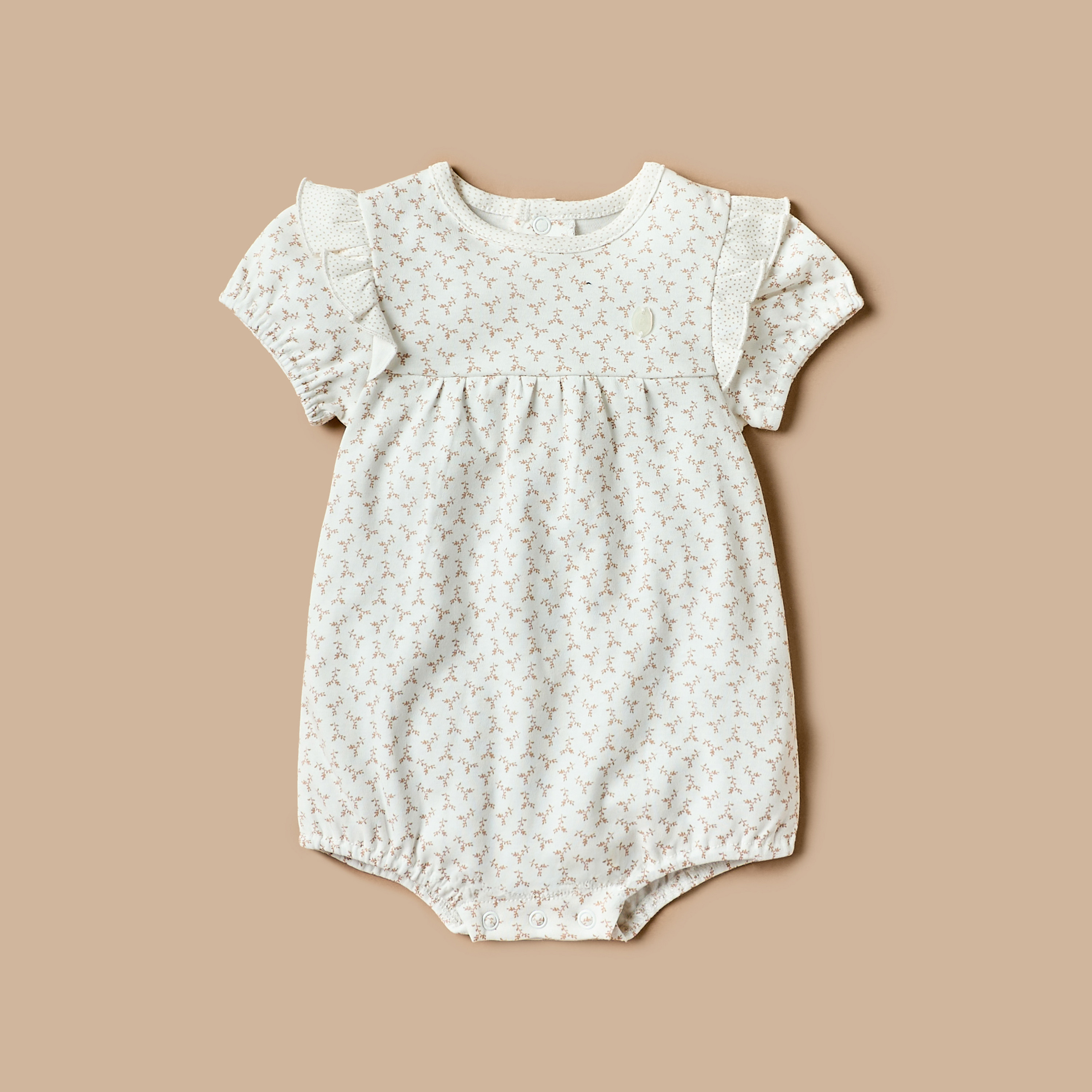 أفرول بأزرار إغلاق كبّاسة وتفاصيل كشكش وطبعات أزهار من جيجلز-baby-girls-clothing-rompers-image-1