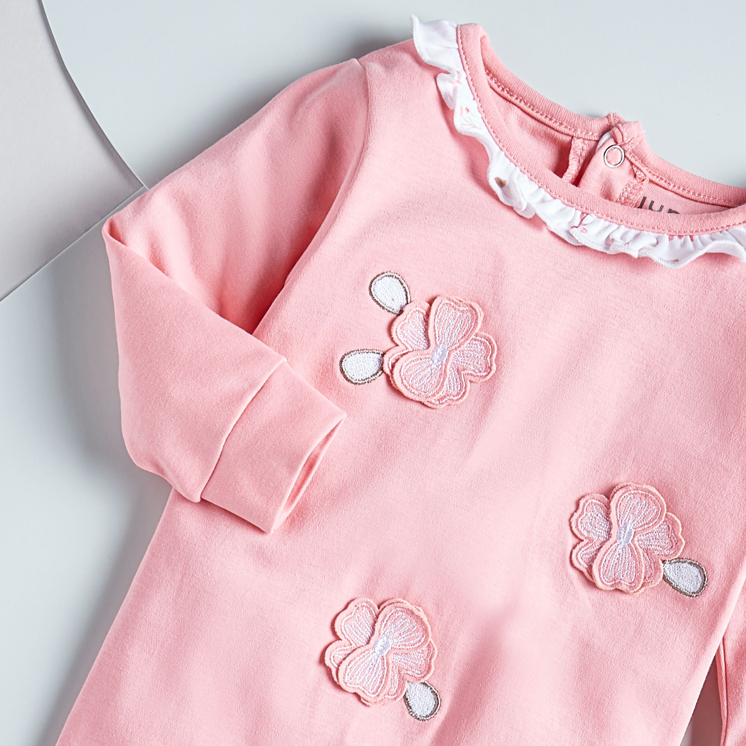 Juniors Floral Applique Cotton Sleepsuit with Long Sleeves-baby-girls-clothing-nightwear-sleepsuits-image-2