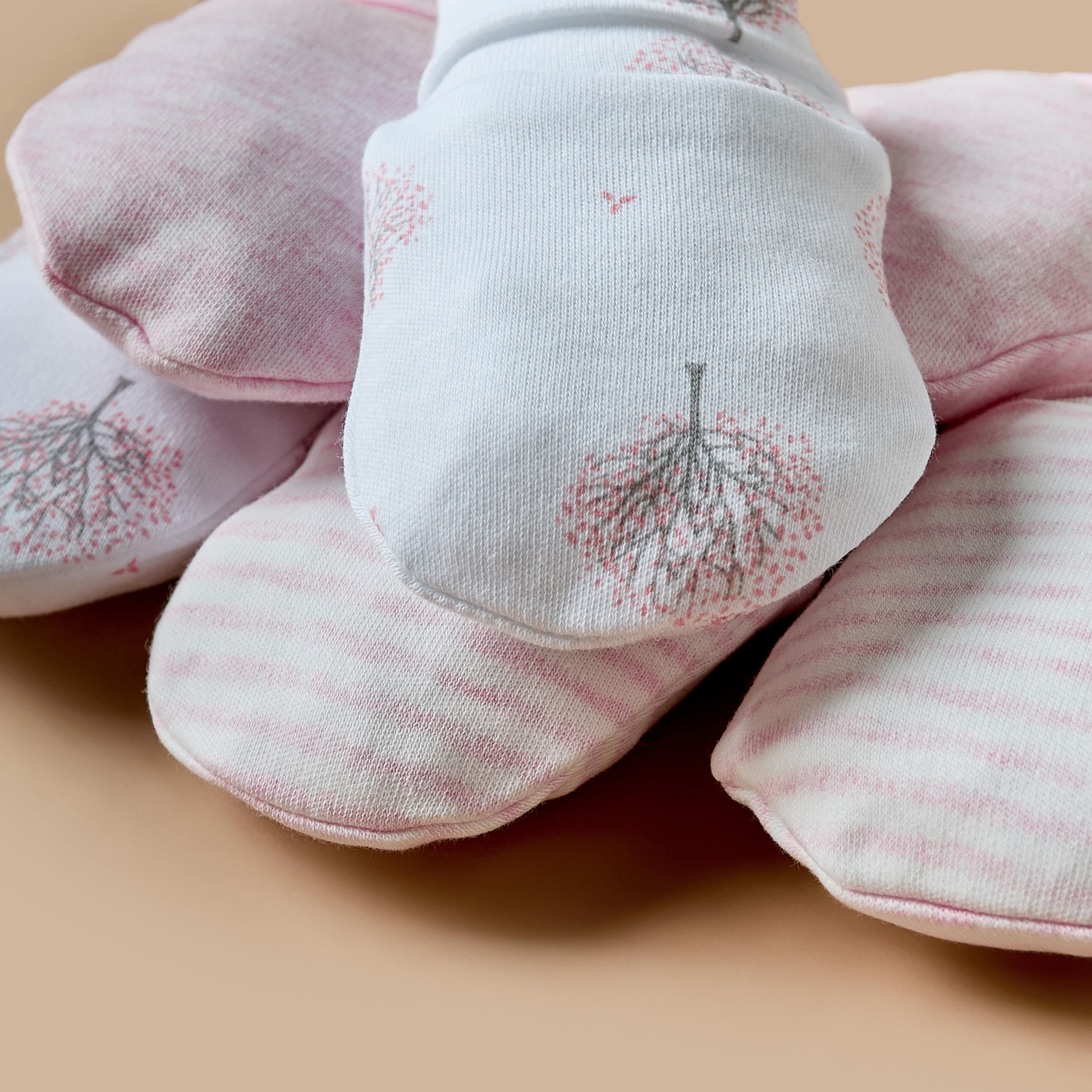 قفازات متنوعة من جونيورز - طقم من 3-baby-girls-accessories-mittens-image-4