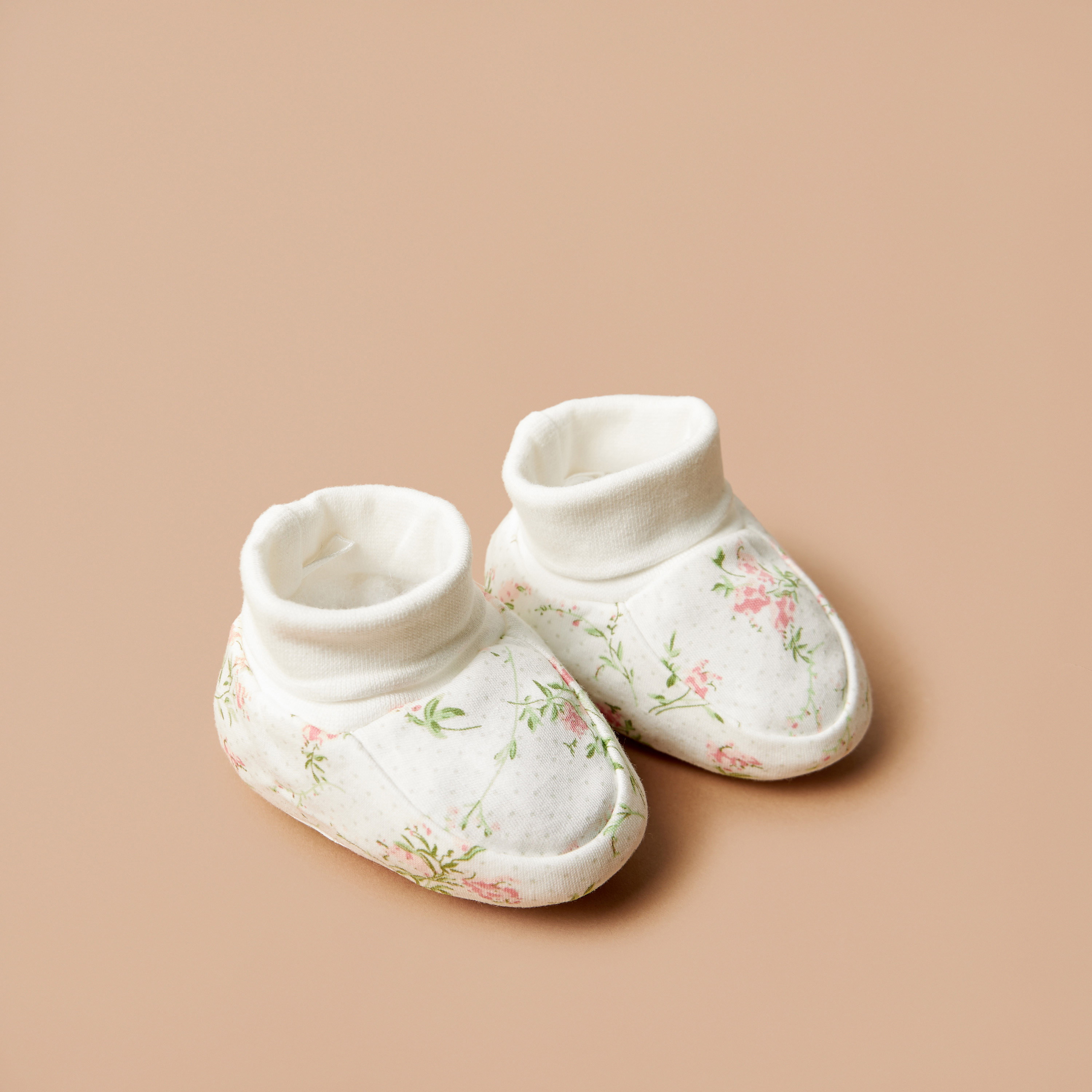 أبوات بطبعات الأزهار من جيجلز-baby-girls-shoes-booties-image-3