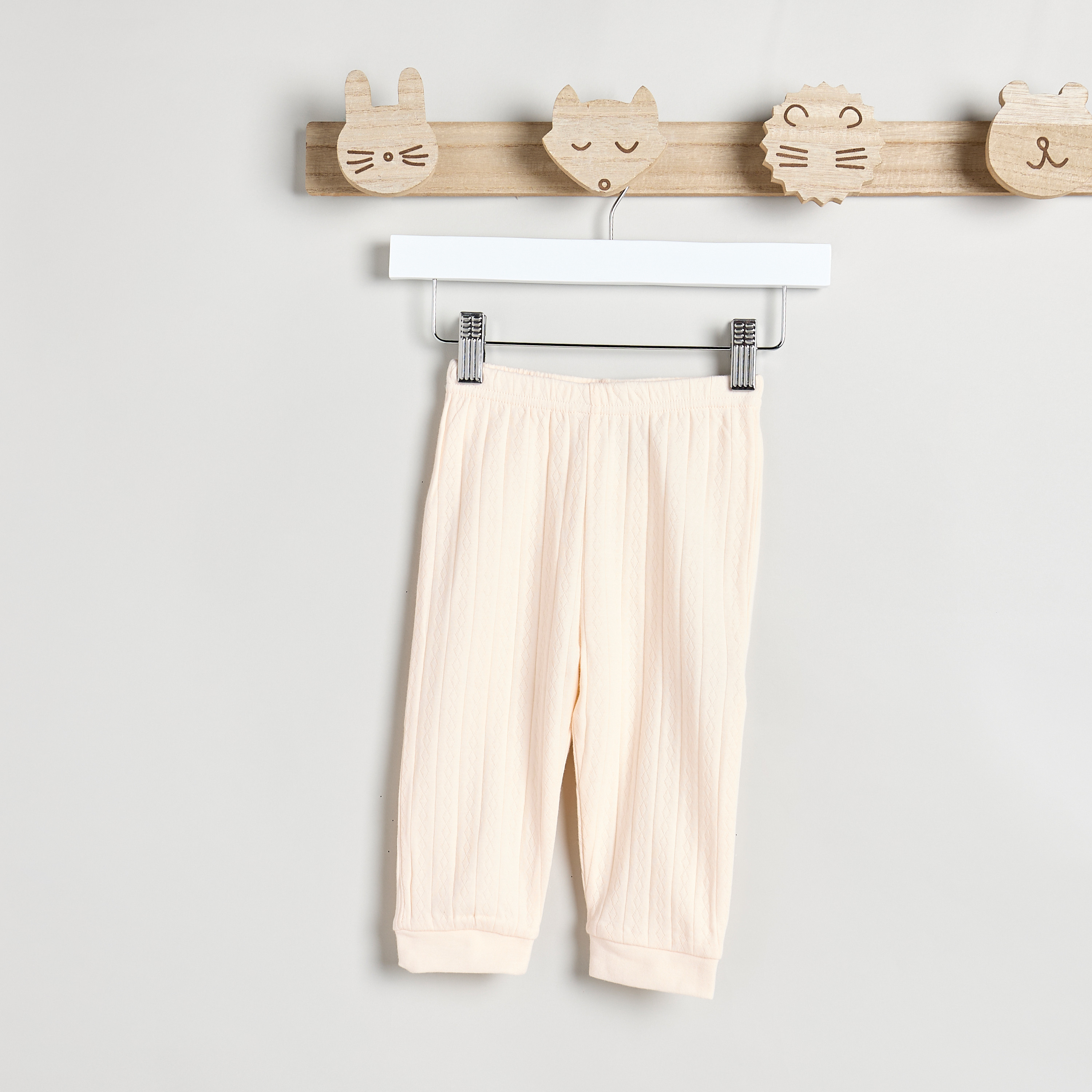 طقم بنطلون بيجاما وتيشيرت مطرز بزينة أذن من جونيورز-baby-girls-clothing-nightwear-pyjamasets-image-3