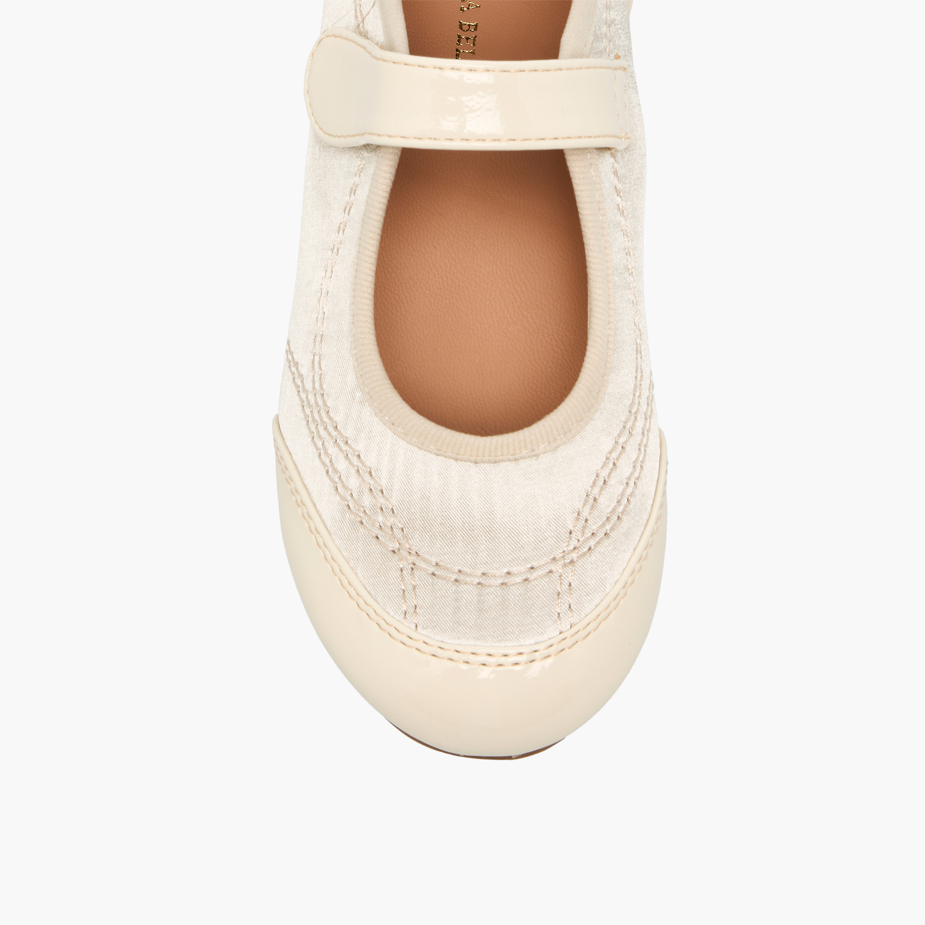حذاء ماري جين بشريط إغلاق لاصق وتفاصيل مغرزة من فلورا بيلا-girls-shoes-maryjanes-image-9