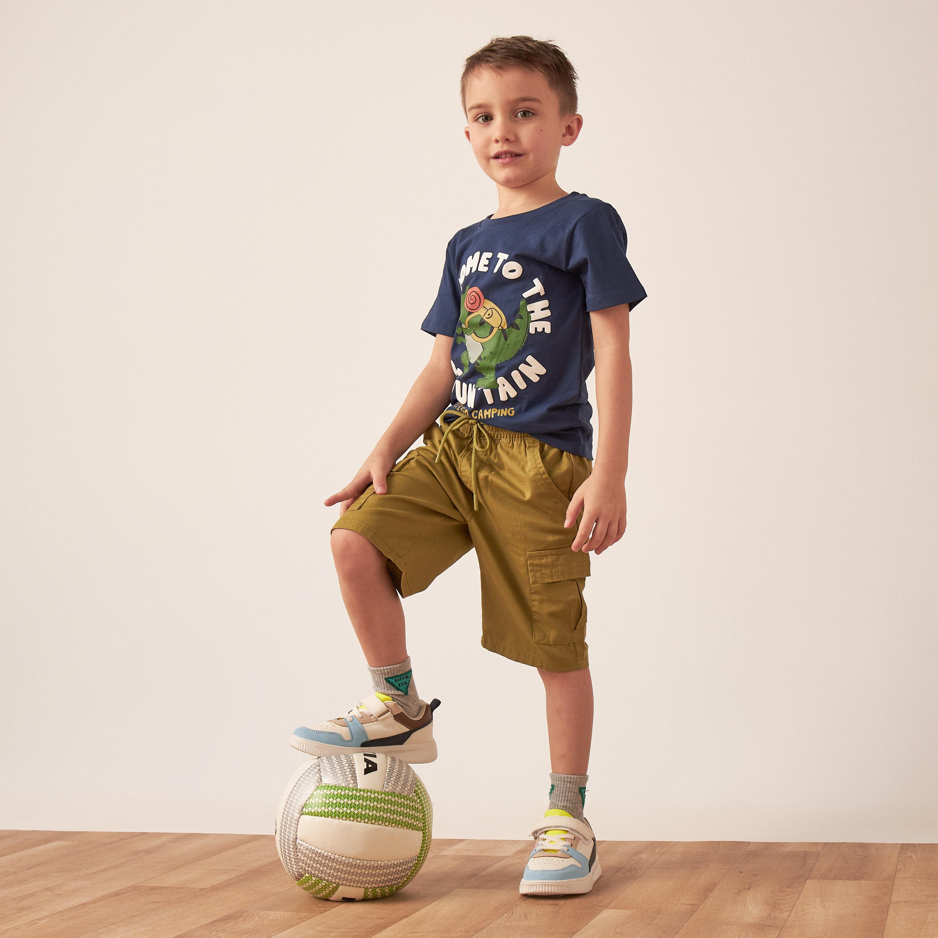 تيشيرت بأكمام قصيرة وطبعات جرافيك من جونيورز-boys-clothing-tshirtsandpolos-image-2