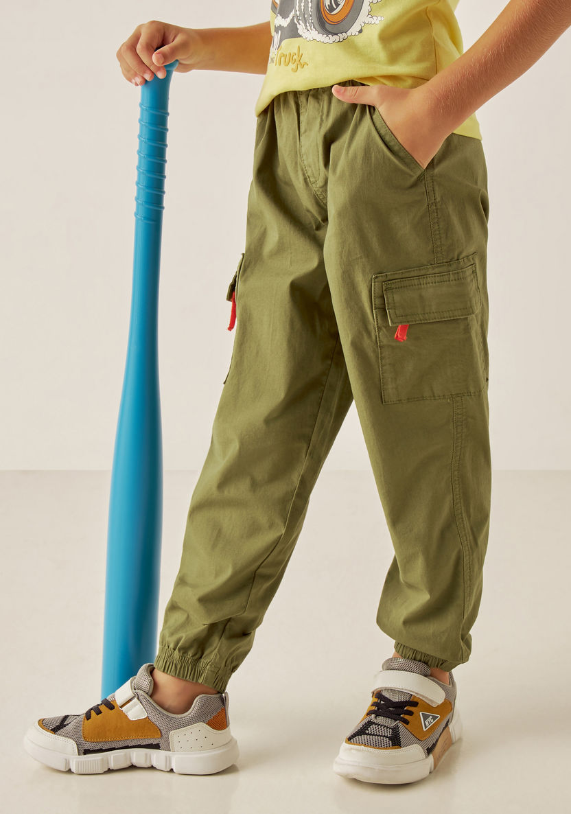 Juniors Solid Cargo Joggers with Elasticated Waistband-Pants-image-1
