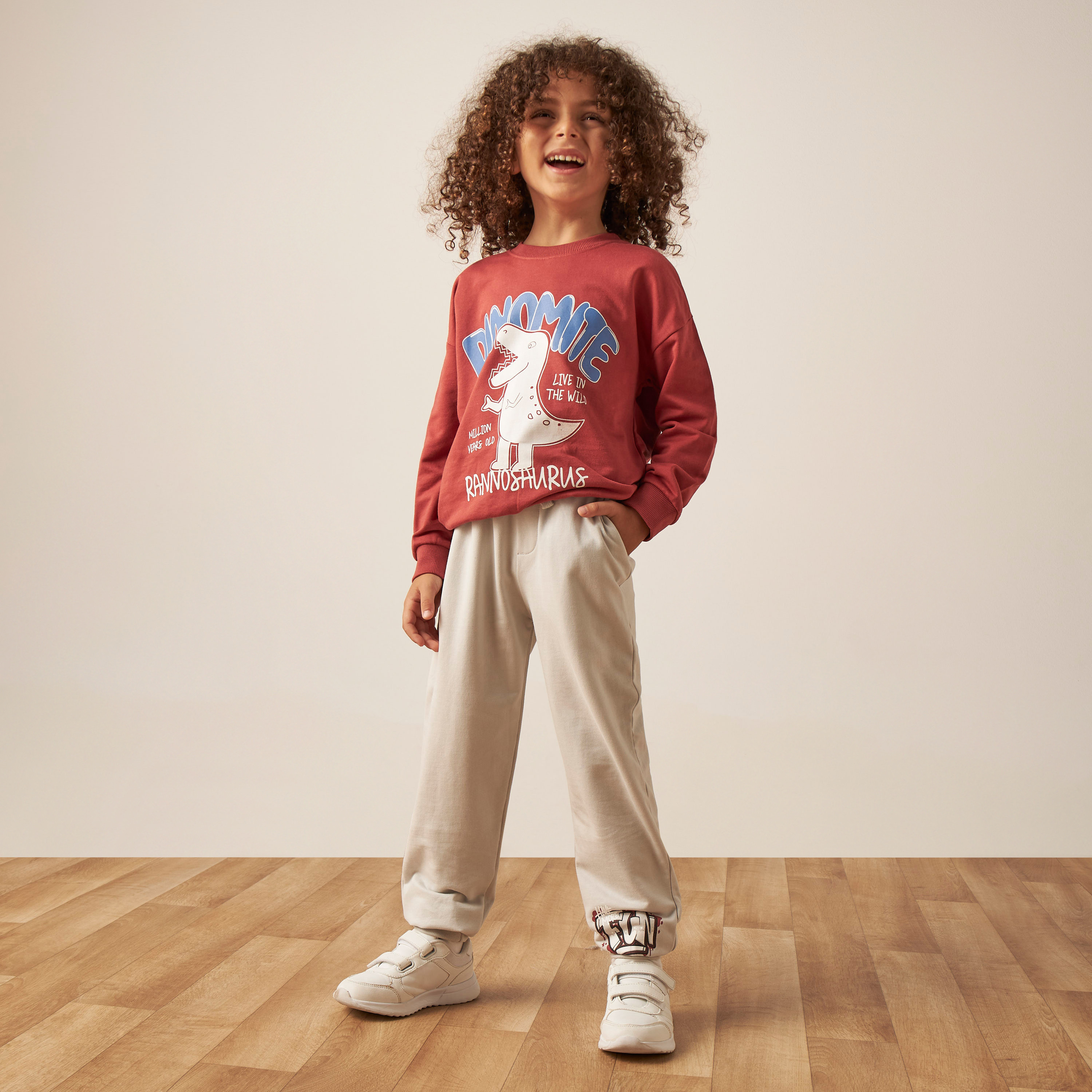 بنطلون رياضي سادة بجيوب ورباط إغلاق من جونيورز-boys-clothing-bottoms-joggersandtrackpants-image-2