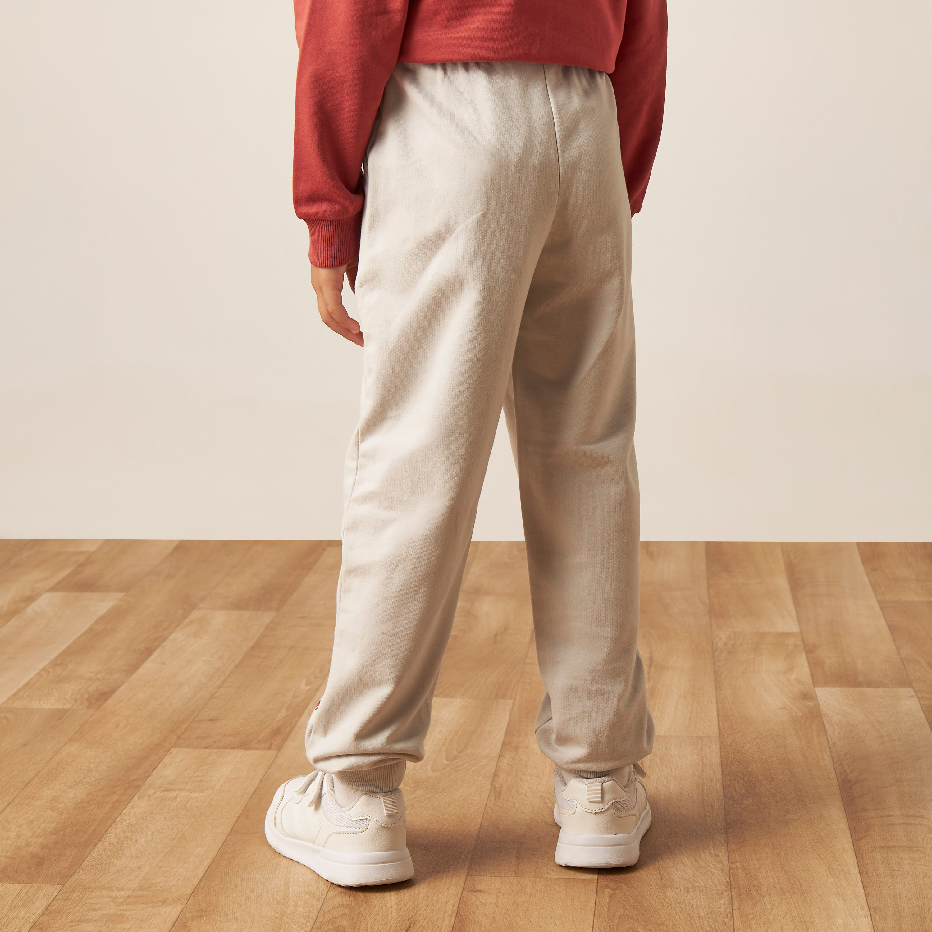 بنطلون رياضي سادة بجيوب ورباط إغلاق من جونيورز-boys-clothing-bottoms-joggersandtrackpants-image-3