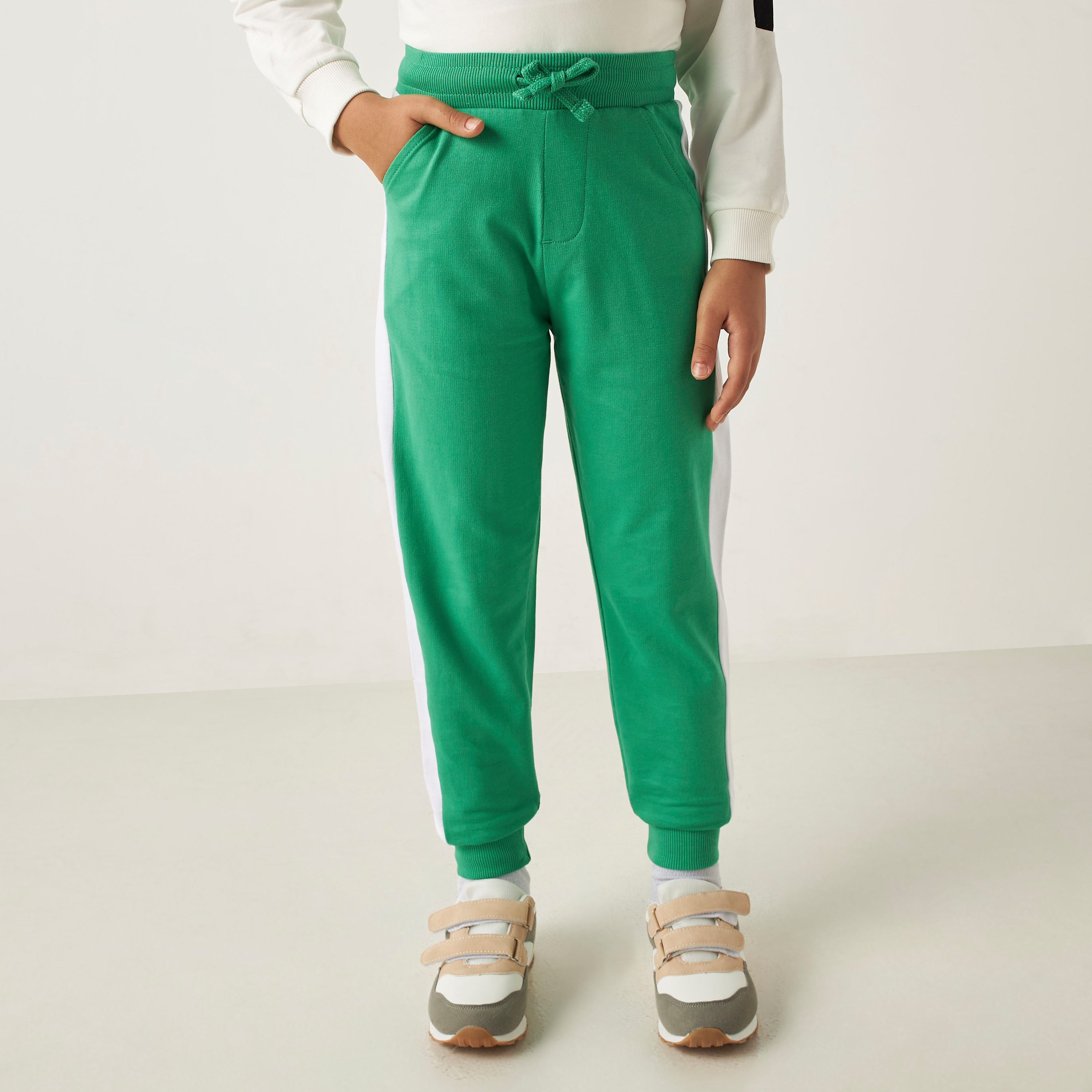 Juniors Striped Joggers with Drawstring Closure and Pocket-boys-clothing-bottoms-joggersandtrackpants-image-1