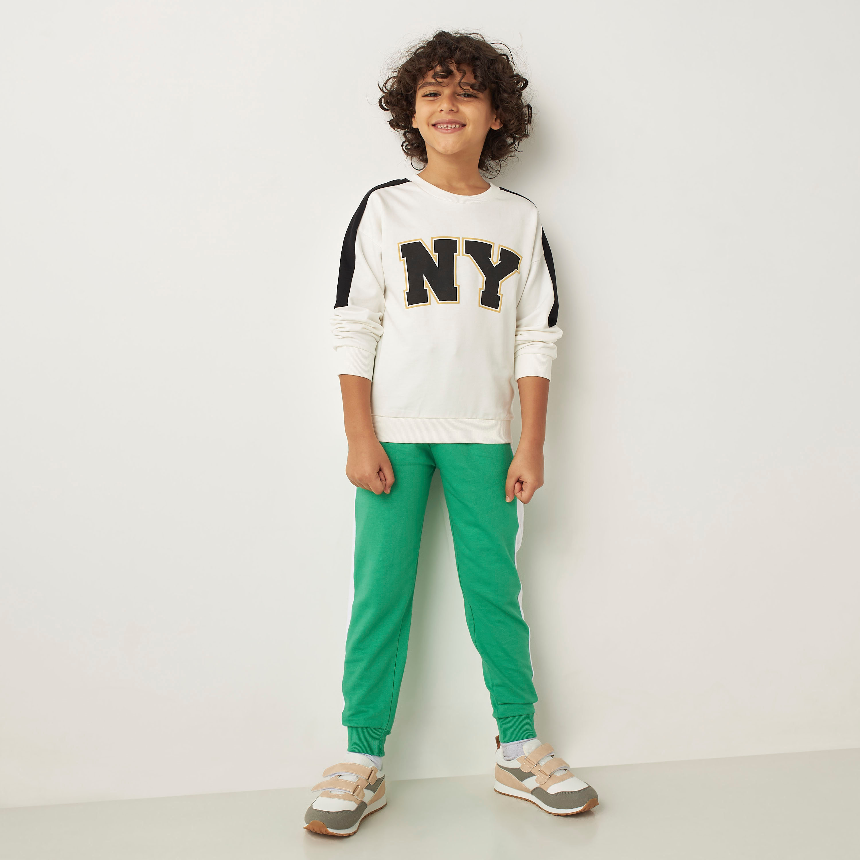 Juniors Striped Joggers with Drawstring Closure and Pocket-boys-clothing-bottoms-joggersandtrackpants-image-2