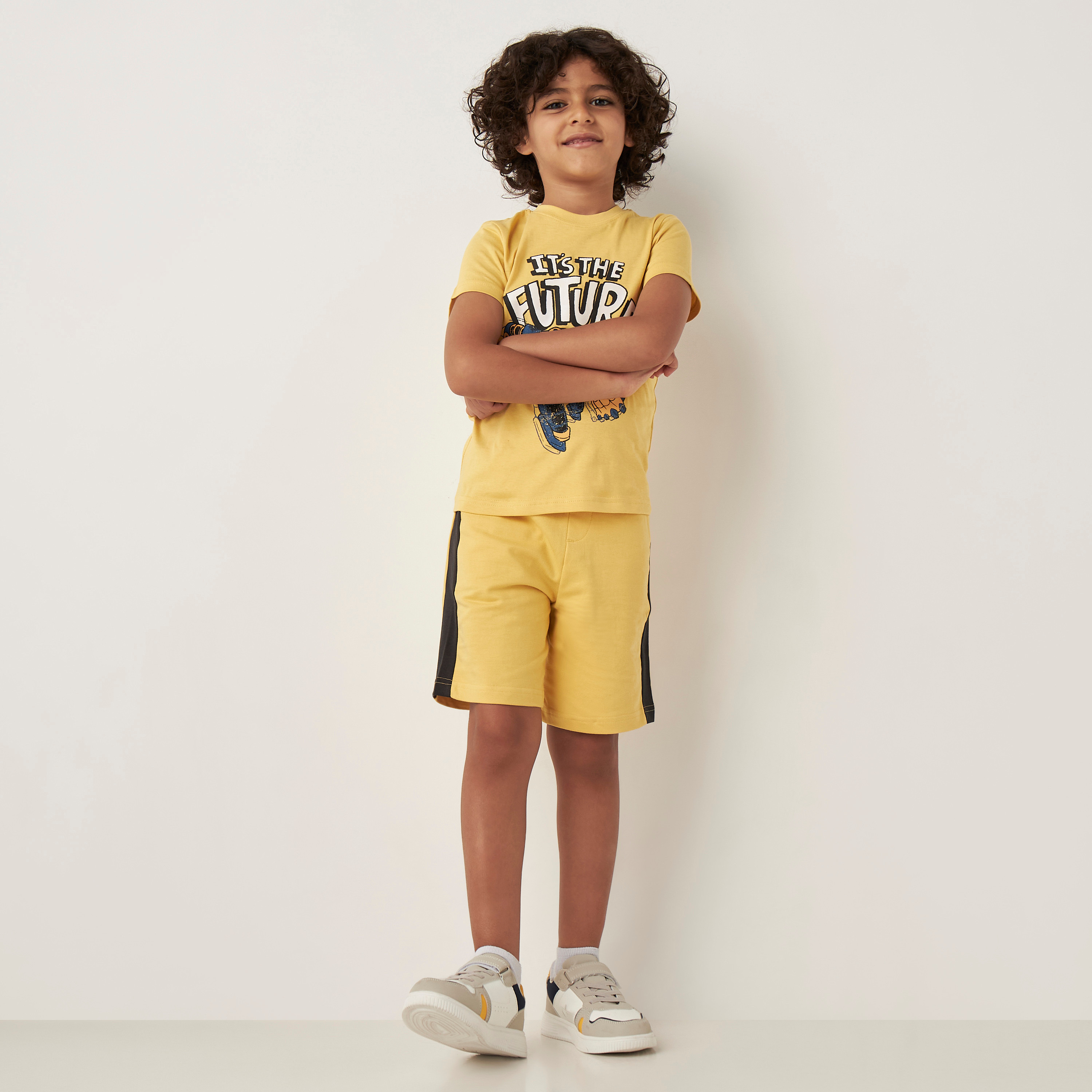 Juniors Solid Shorts with Elasticated Waistband and Pockets-baby-boys-clothing-bottoms-shorts-image-2