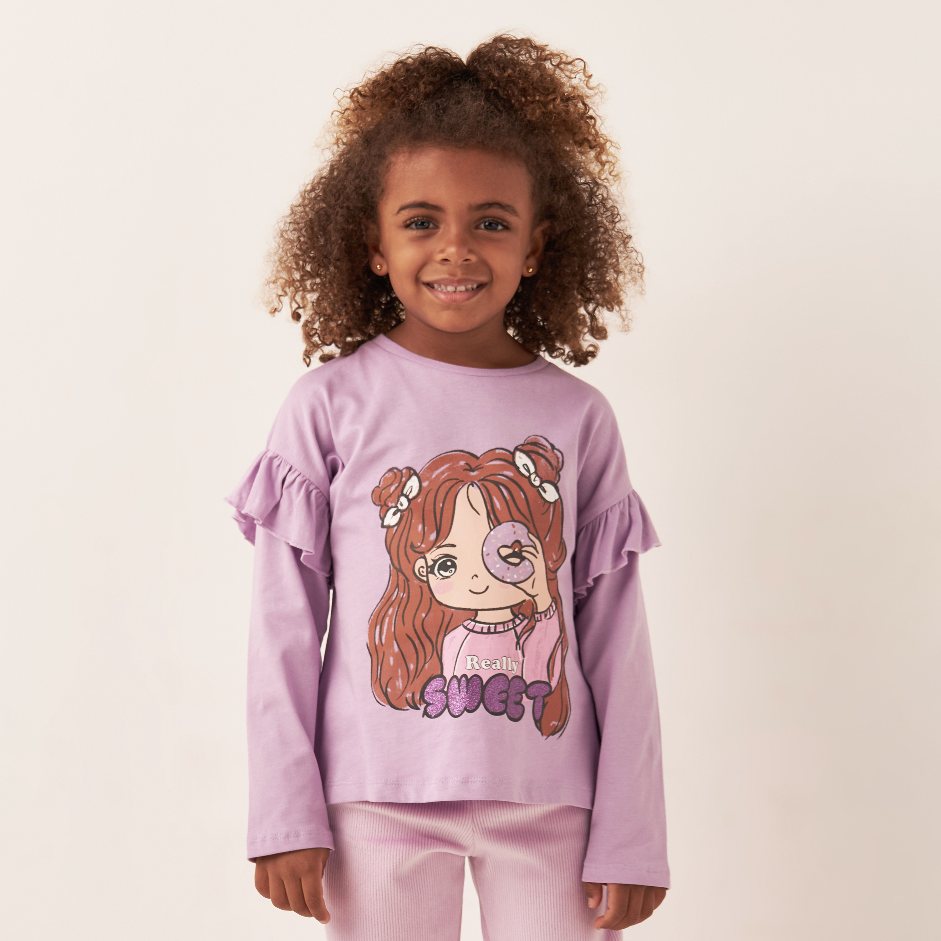 تيشيرت بأكمام طويلة بطبعات وتفاصيل كشكش من جونيورز - طقم من قطعتين-girls-clothing-multipacks-image-7