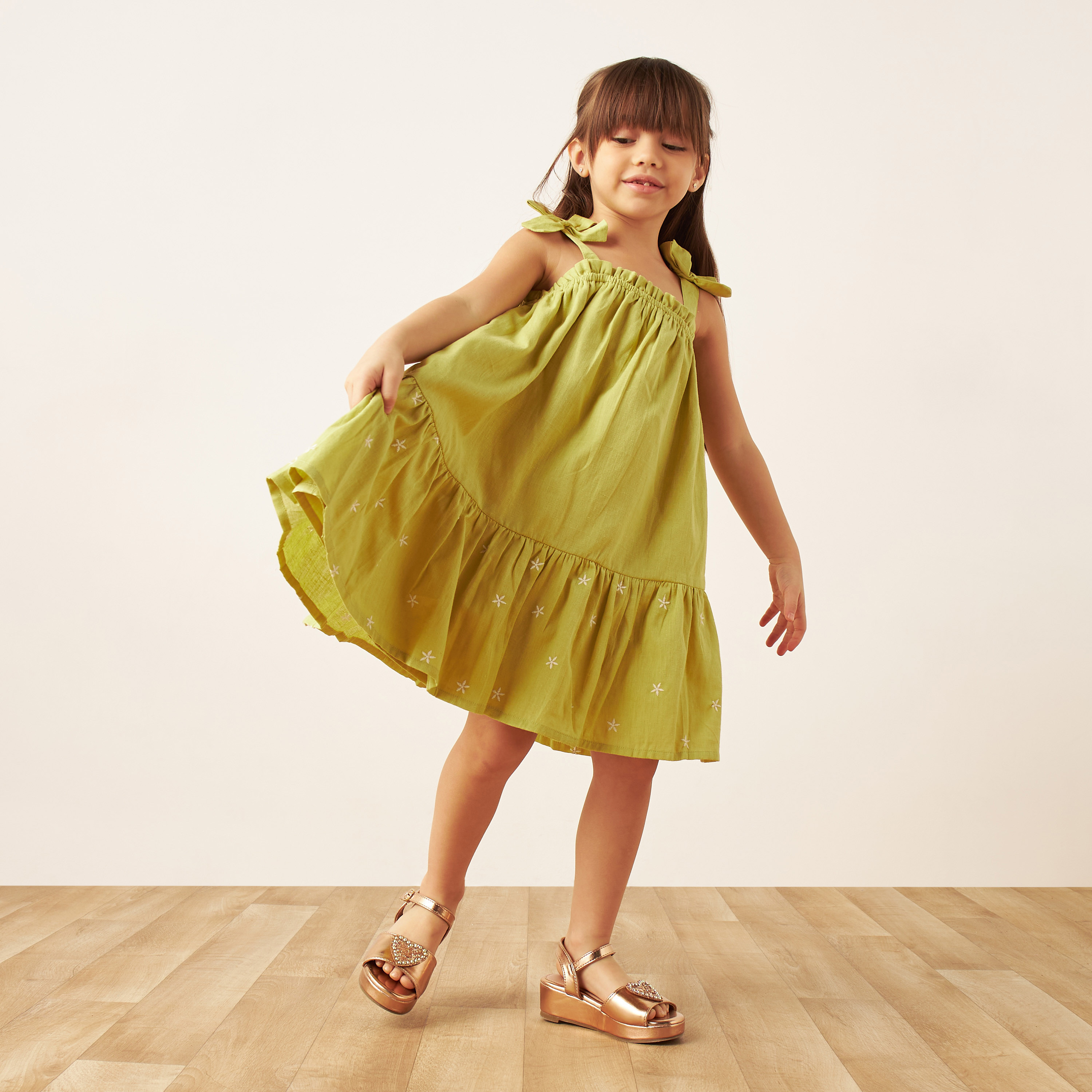 Yellow dresses for store juniors