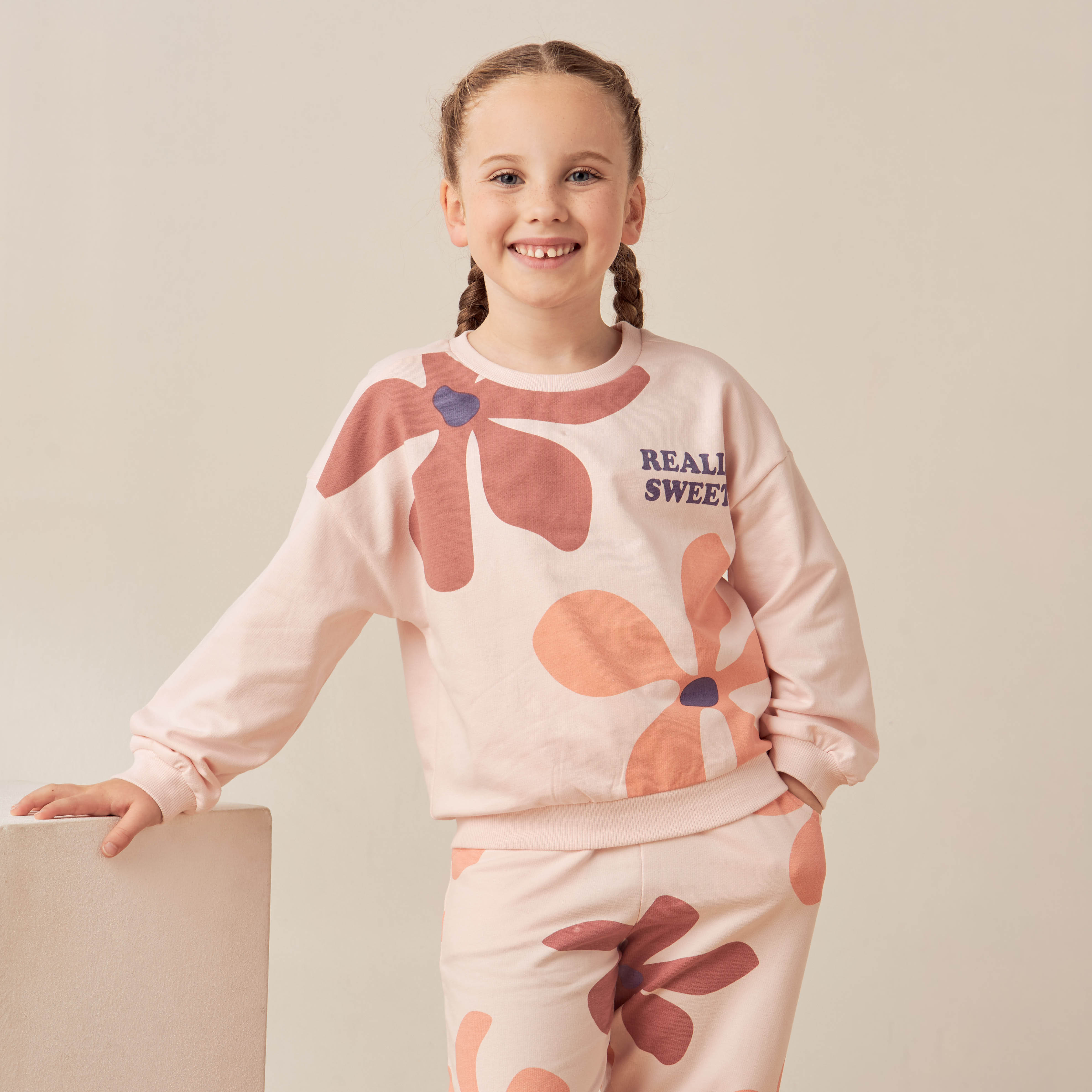 Juniors Printed Sweatshirt with Long Sleeves-girls-clothing-sweatshirts-image-1