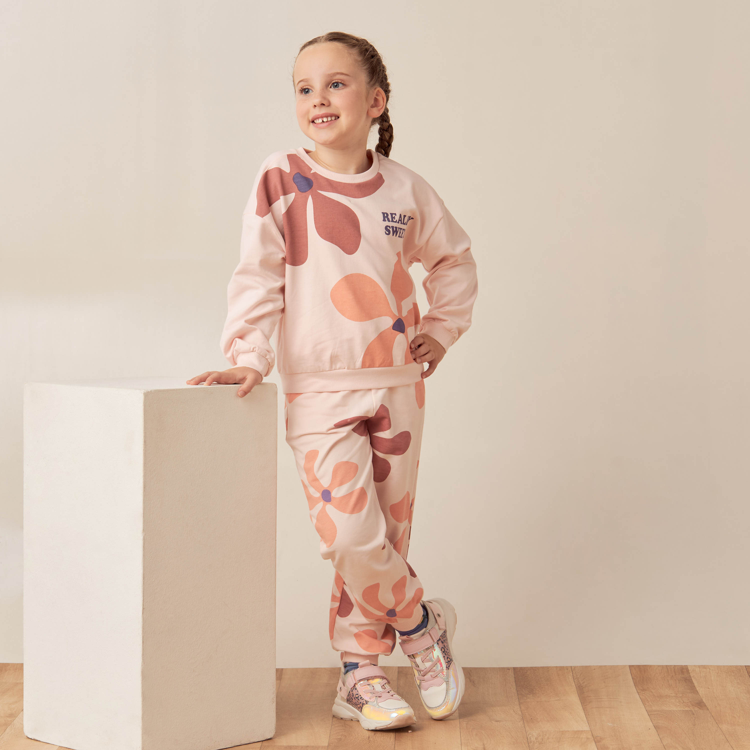 Juniors Printed Sweatshirt with Long Sleeves-girls-clothing-sweatshirts-image-2