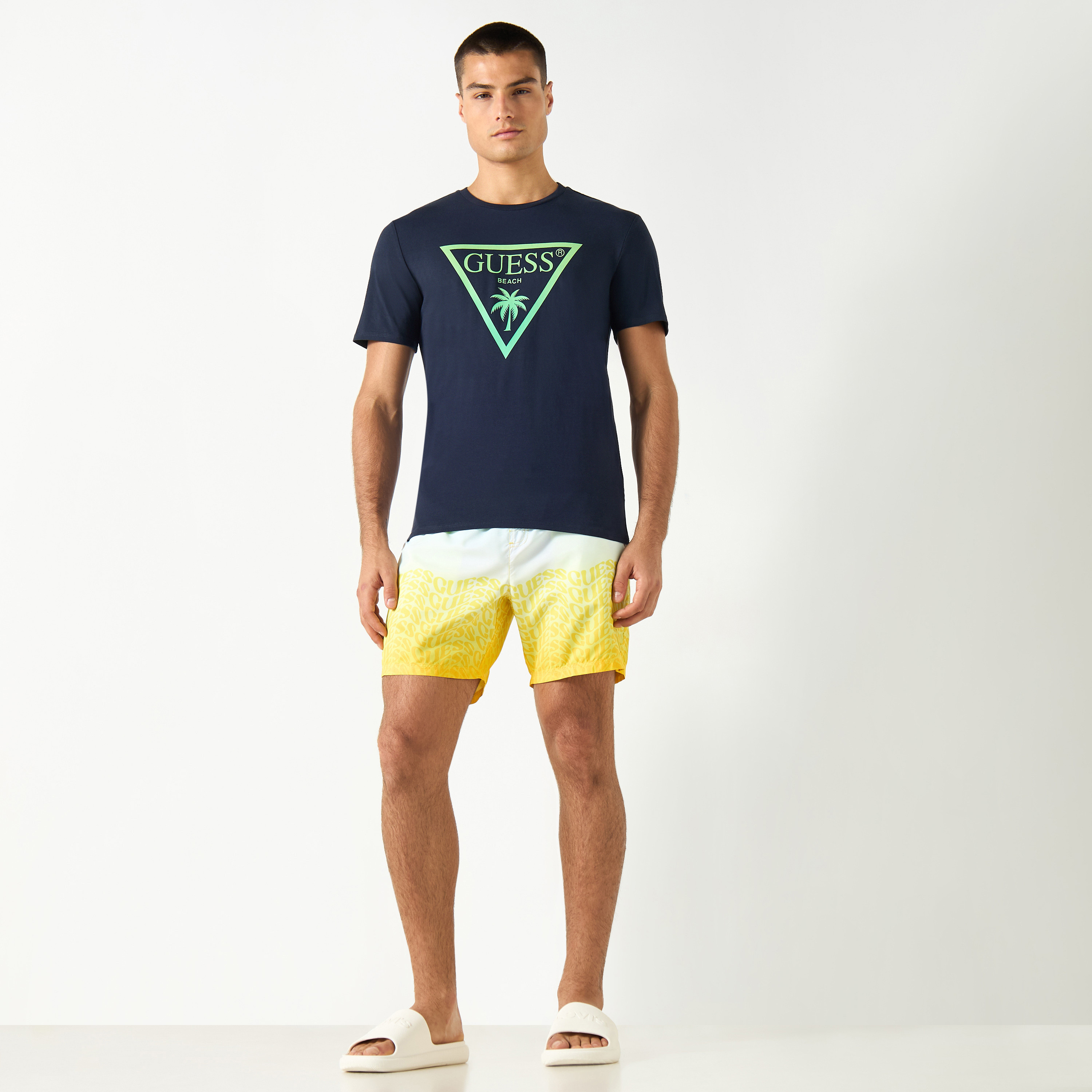 شورت سباحة برباط إغلاق وجيوب وطبعات شعار من جيس-men-clothing-swimandbeach-shorts-image-2