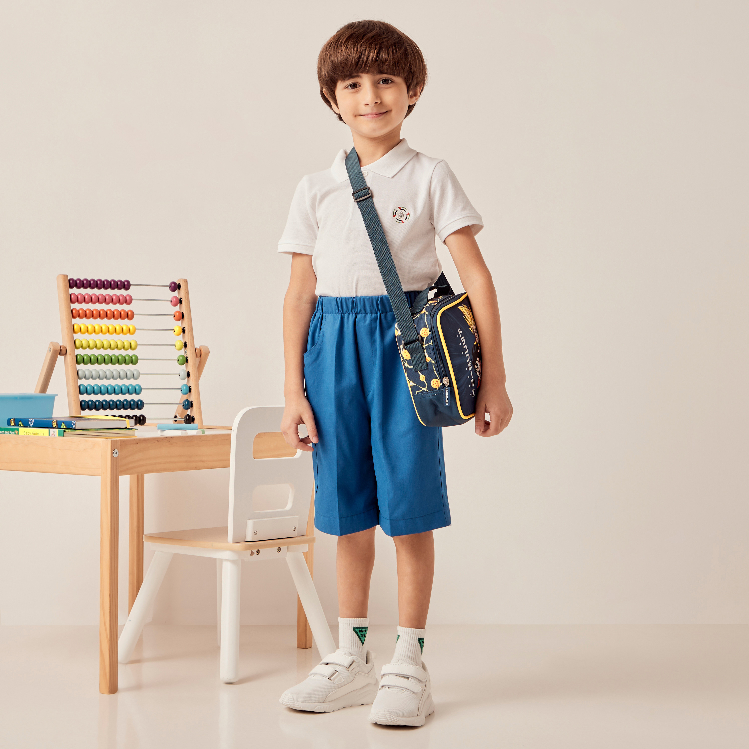 شورت بول أون سادة بجيوب من جونيورز-boys-clothing-schoolwear-bottoms-shorts-image-1