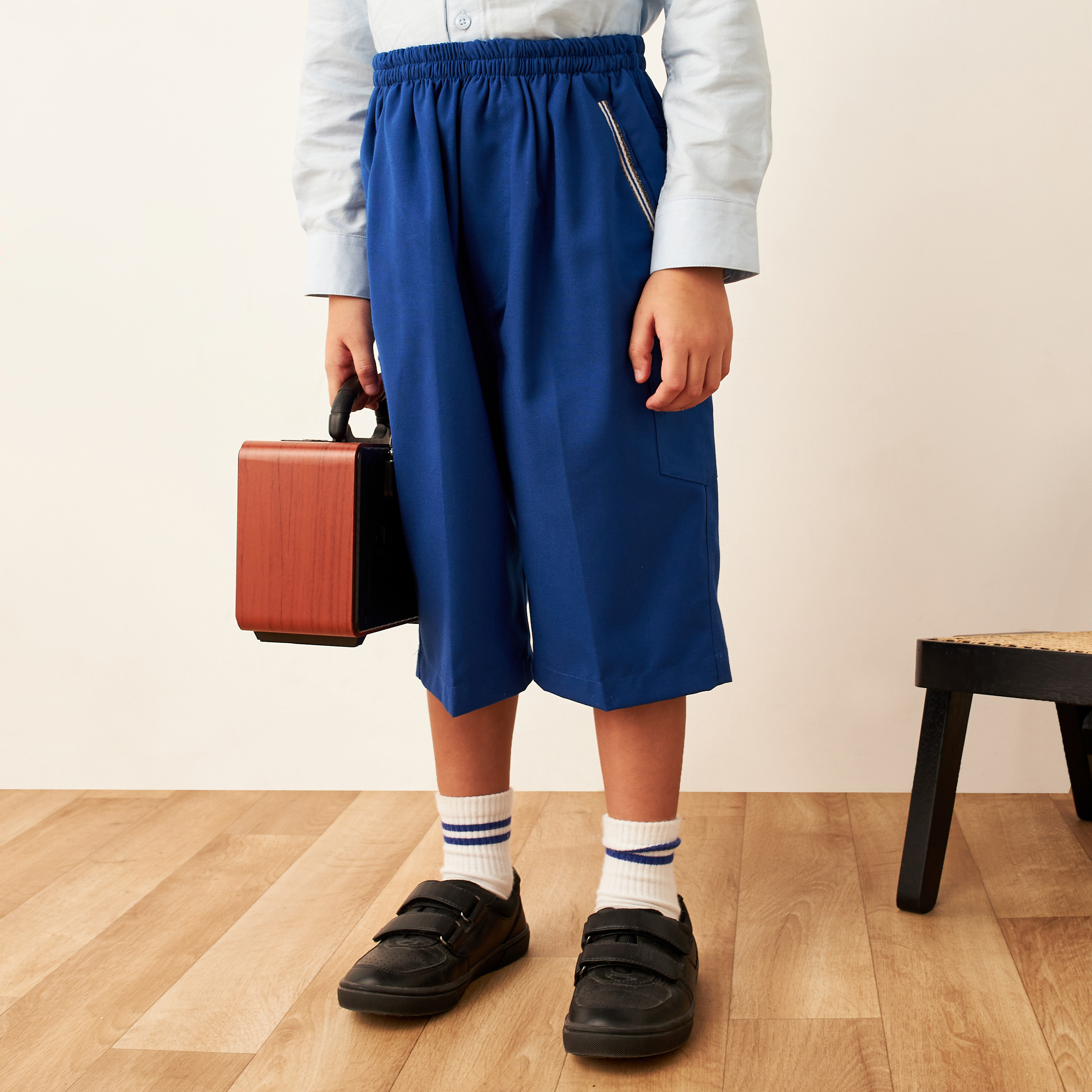 شورت سادة بخصر مطاطي وجيوب من جونيورز-boys-clothing-schoolwear-bottoms-shorts-image-1