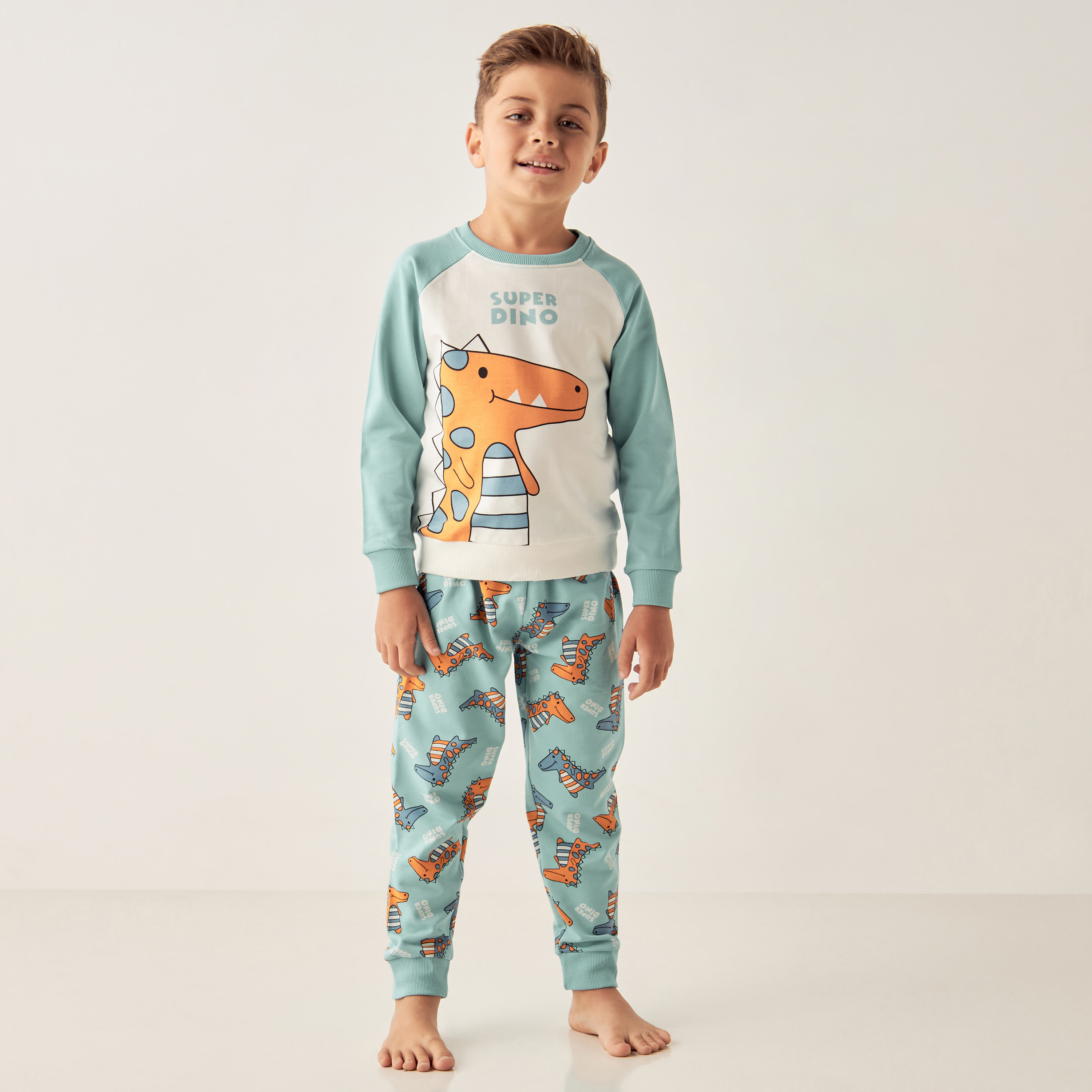 طقم بنطلون بيجاما وتيشيرت بطبعات ديناصور من جونيورز-boys-clothing-nightwear-image-1
