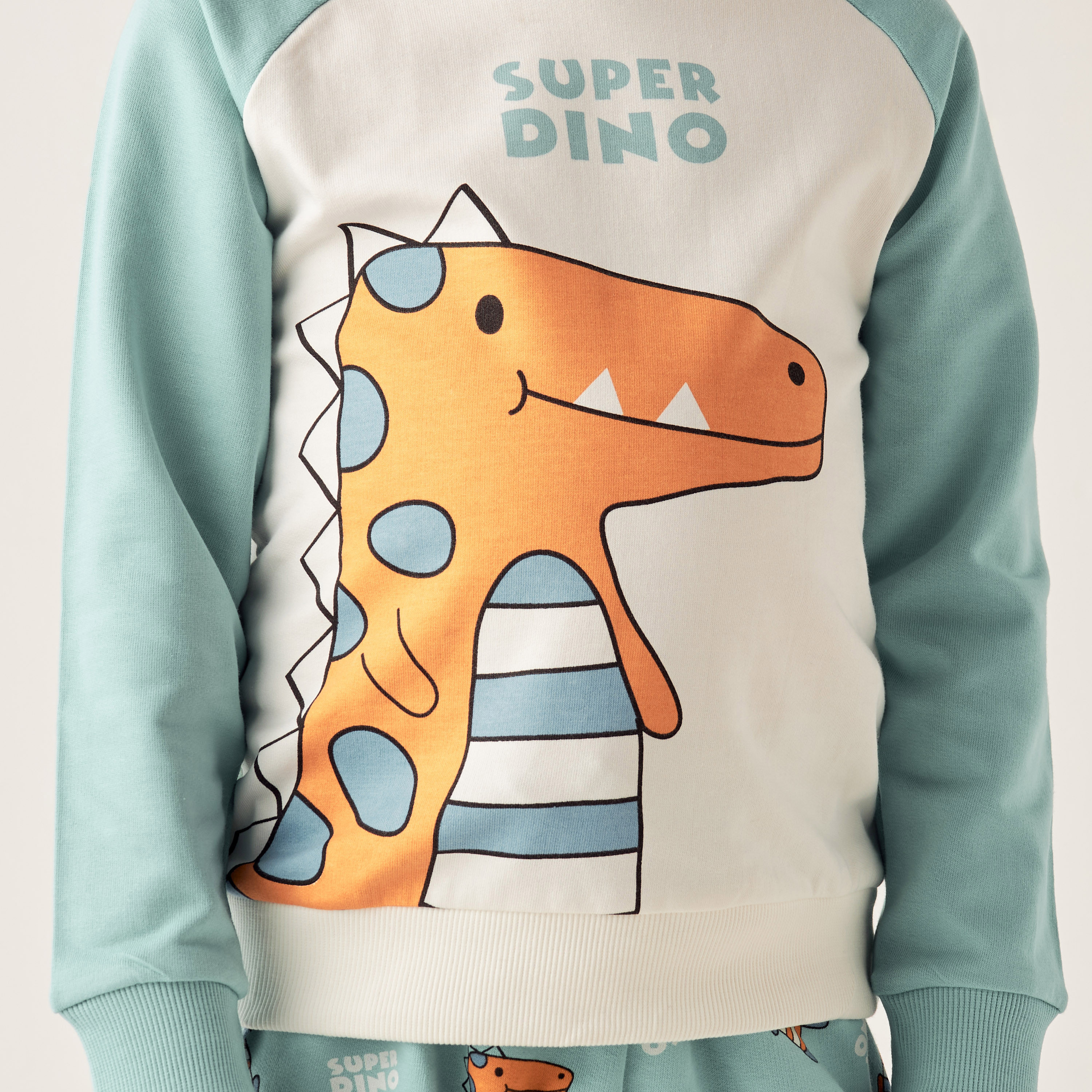 طقم بنطلون بيجاما وتيشيرت بطبعات ديناصور من جونيورز-boys-clothing-nightwear-image-5