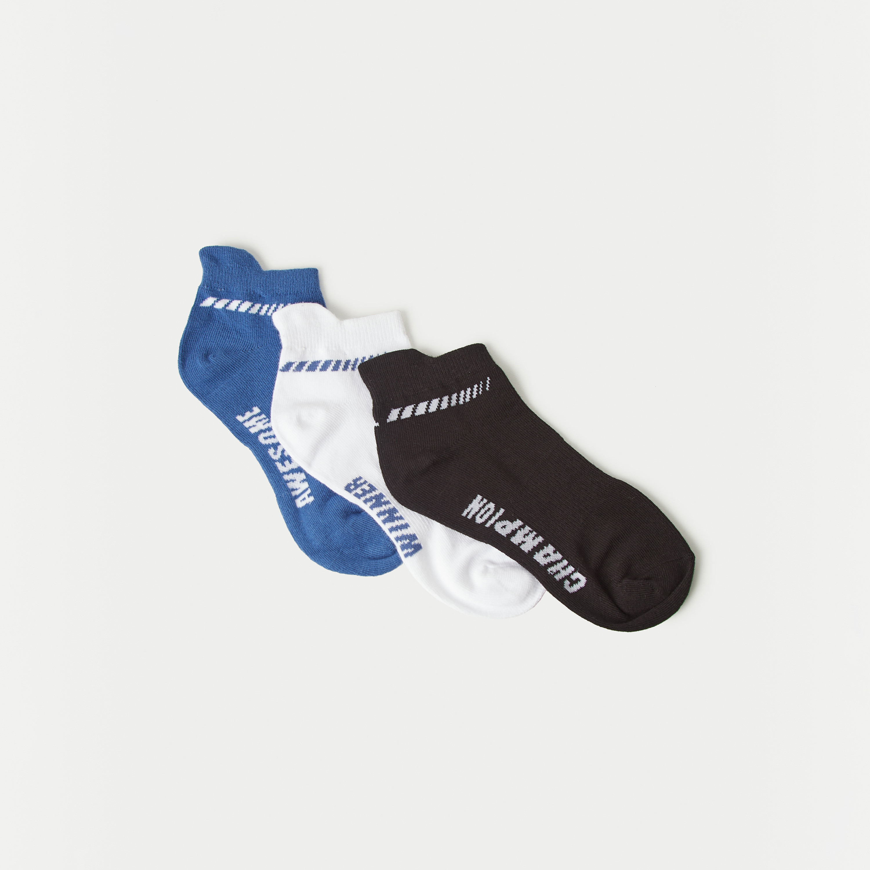 Buy Juniors Textured Ankle Length Socks Set of 3 Online for Boys Centrepoint Bahrain