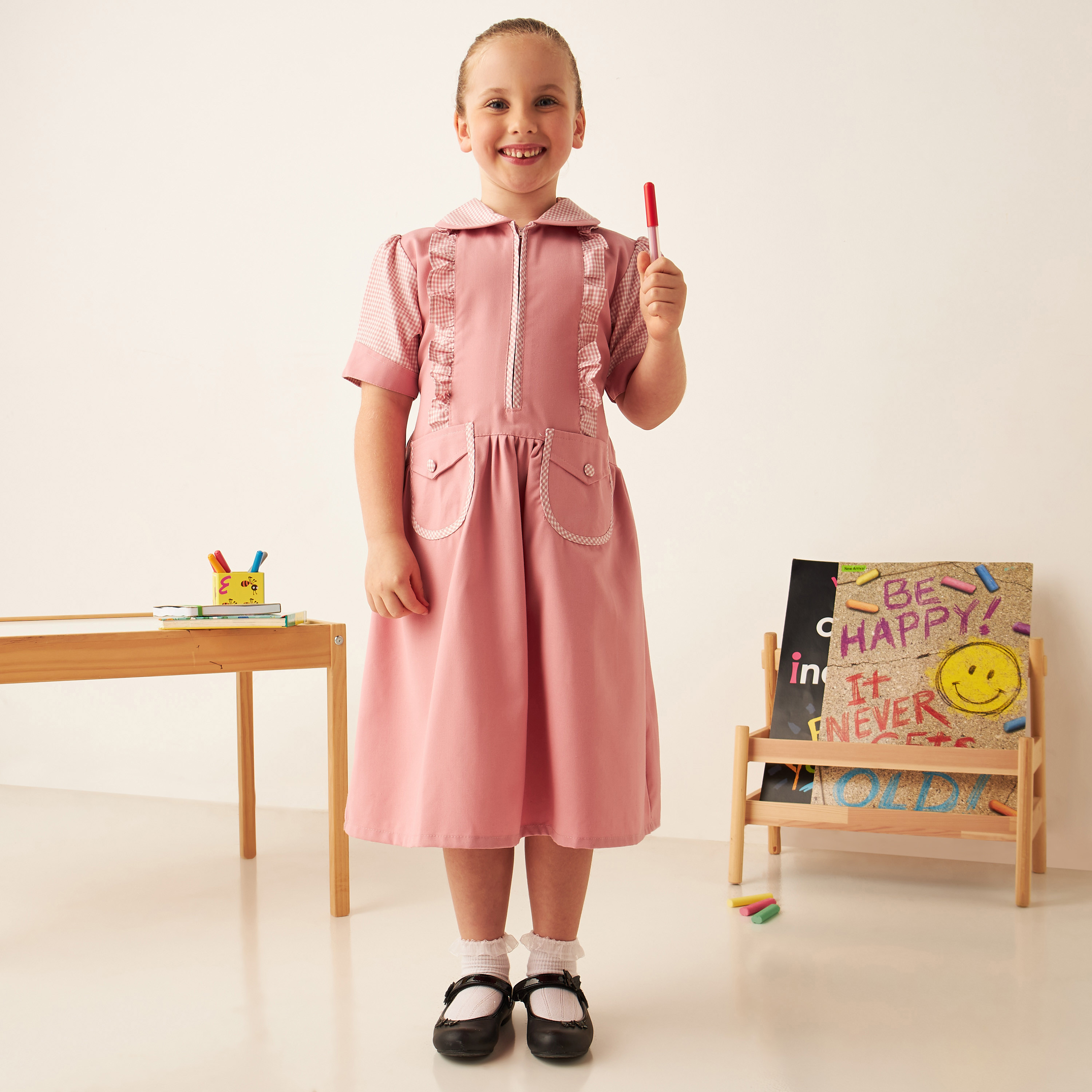 فستان بألواح وجيوب وكشكش من جونيورز-girls-clothing-schoolwear-dresses-image-1