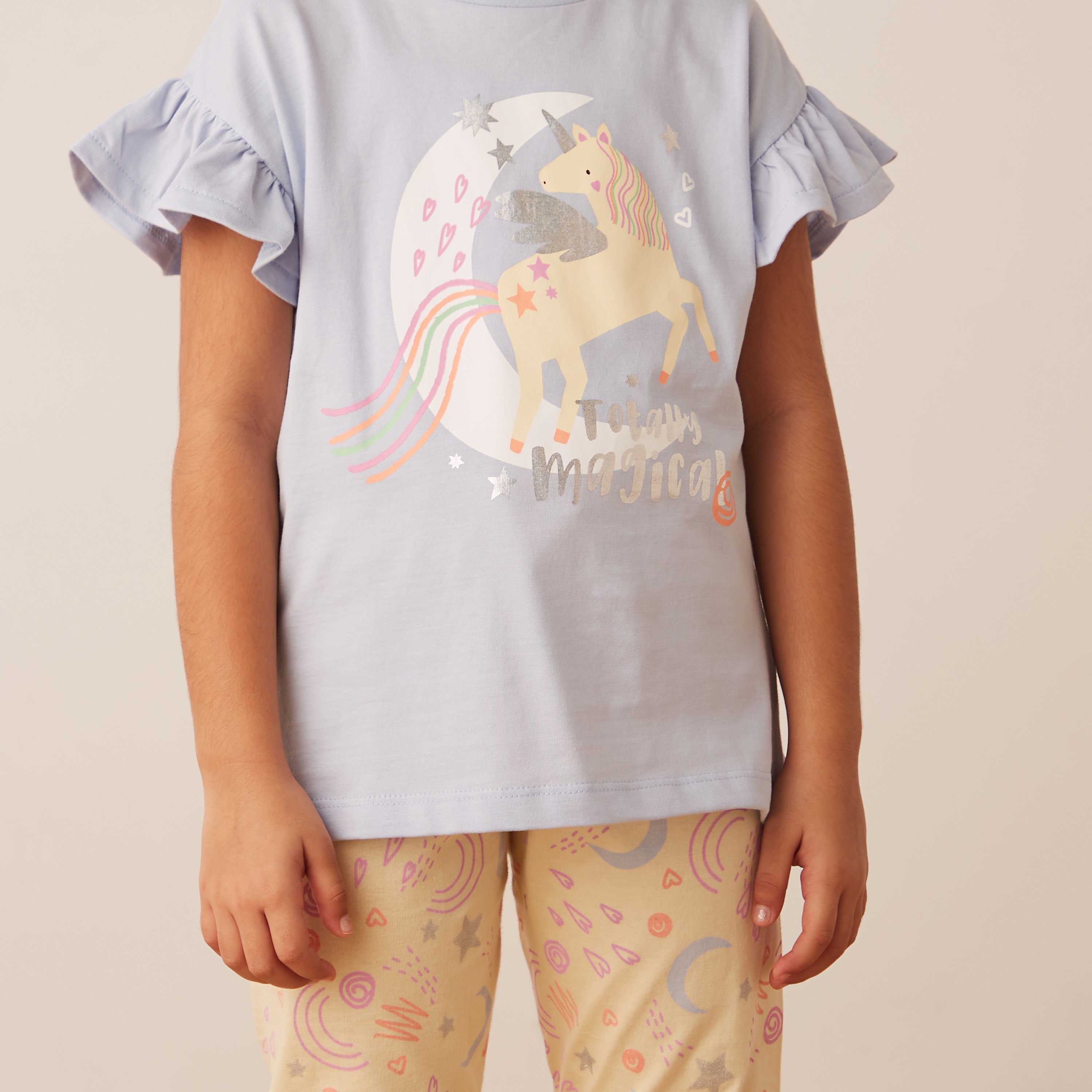 طقم بنطلون بيجاما وتيشيرت بطبعات من جونيورز-girls-clothing-nightwear-image-3